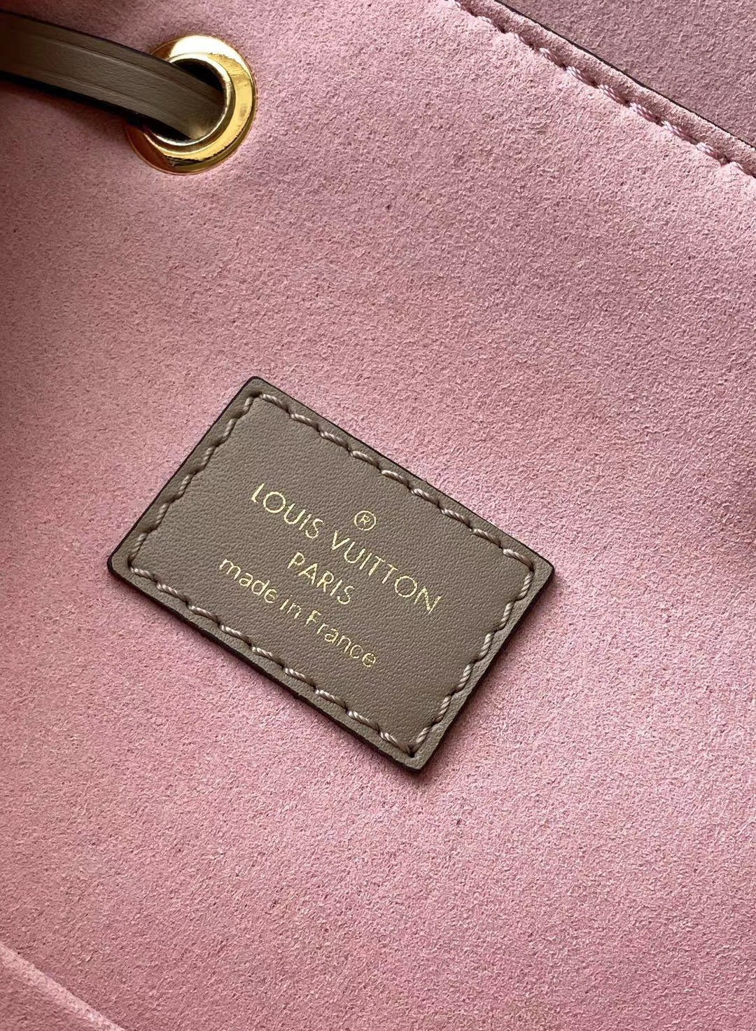 [TOP] Louis Vuitton LV Montsouris Backpack Empreinte 27.5x33x14cm - Turtle Dove