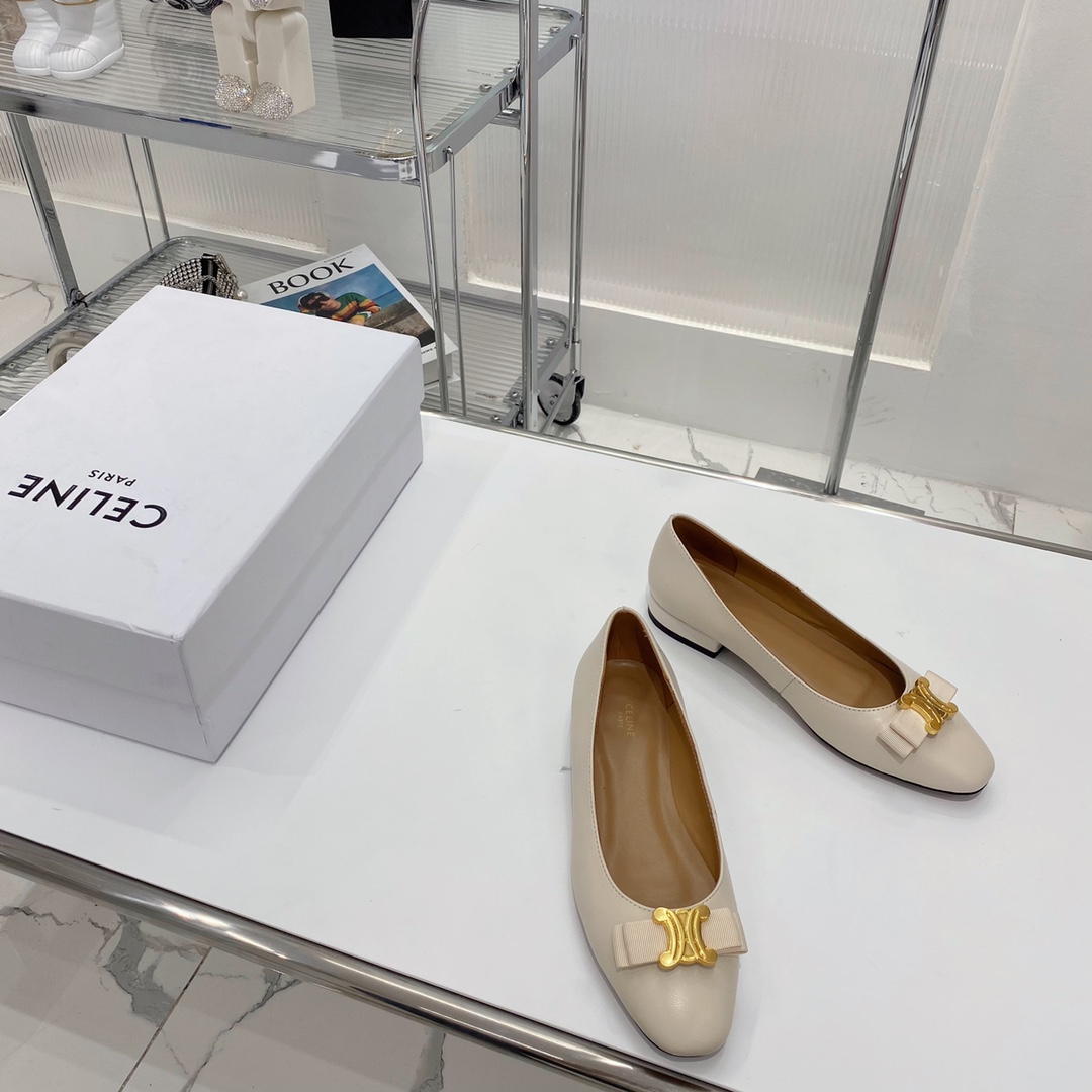 [TOP] CELINE Cowhide Flat - White - Cline