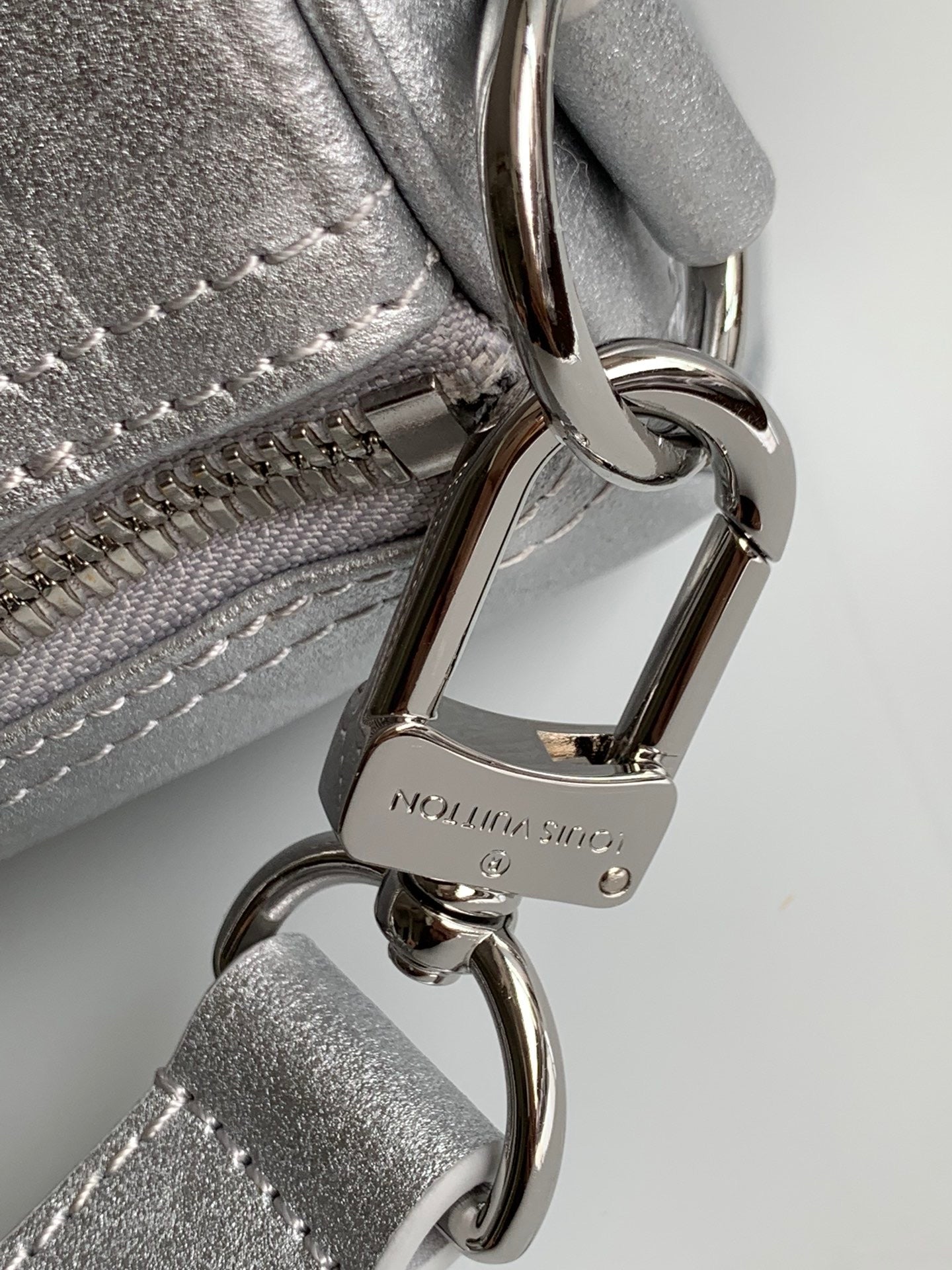 [TOP] Louis Vuitton LV  Virgil Abloh Keepall Bandouliere 50 Glitter Damier - Silver