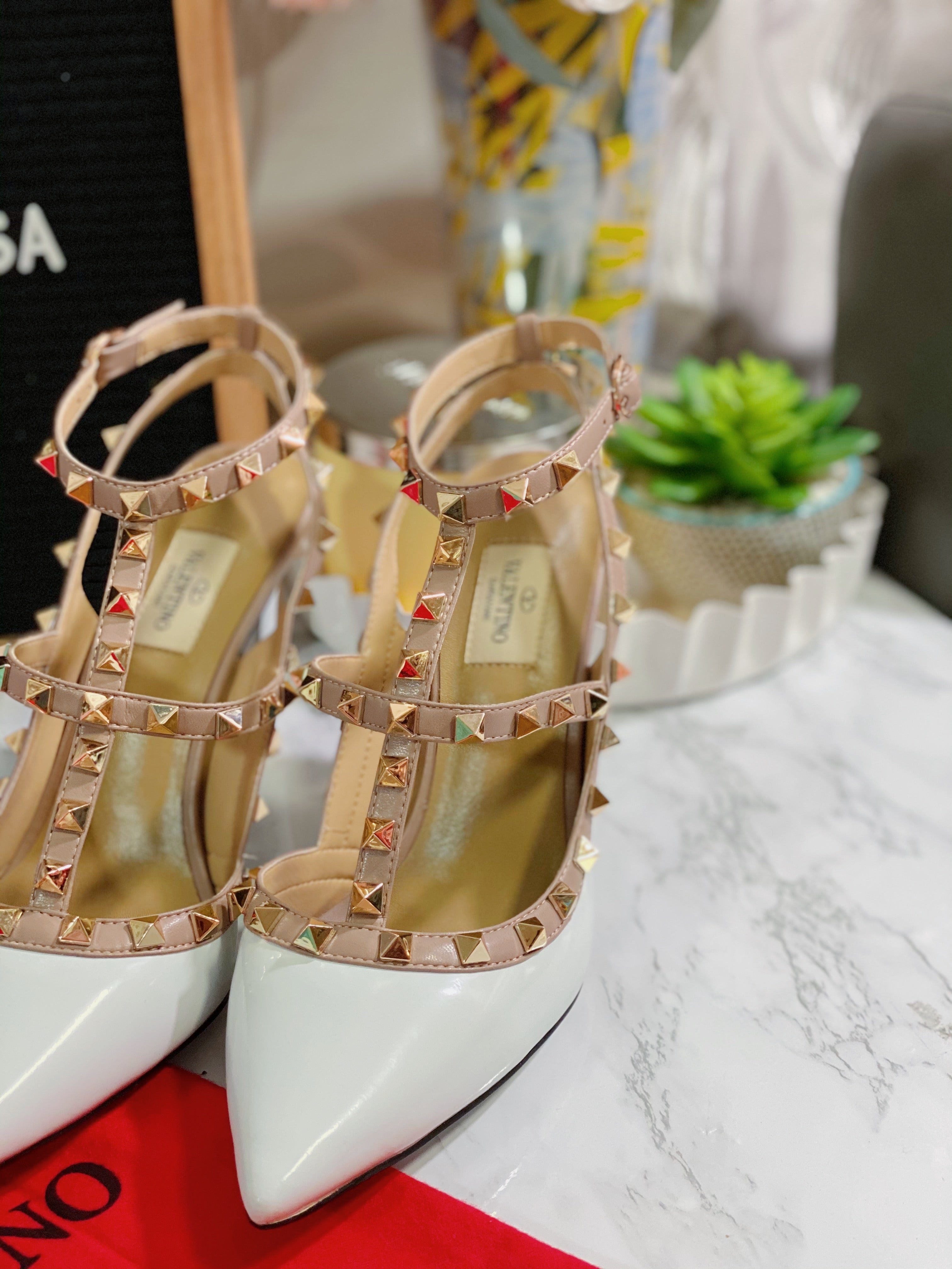 [TOP] VALENTINO R0ckstud Slingback High Heels - White