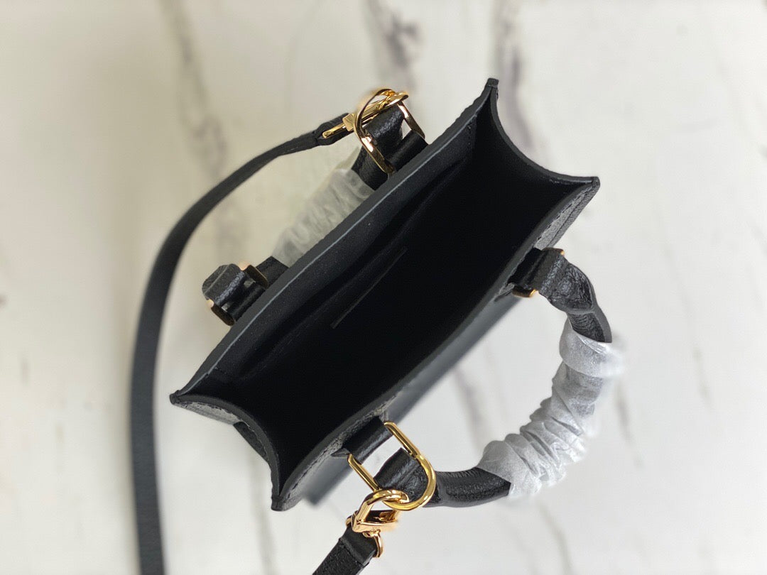 [TOP] Louis Vuitton LV Petit Sac Plat Monogram Empreinte Bag 20/21/10cm- Black