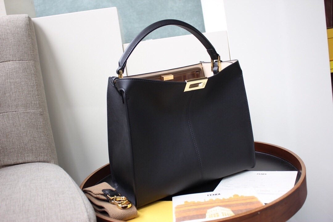 [TOP] FENDI  Peekaboo Medium X-Lite Bag - Black