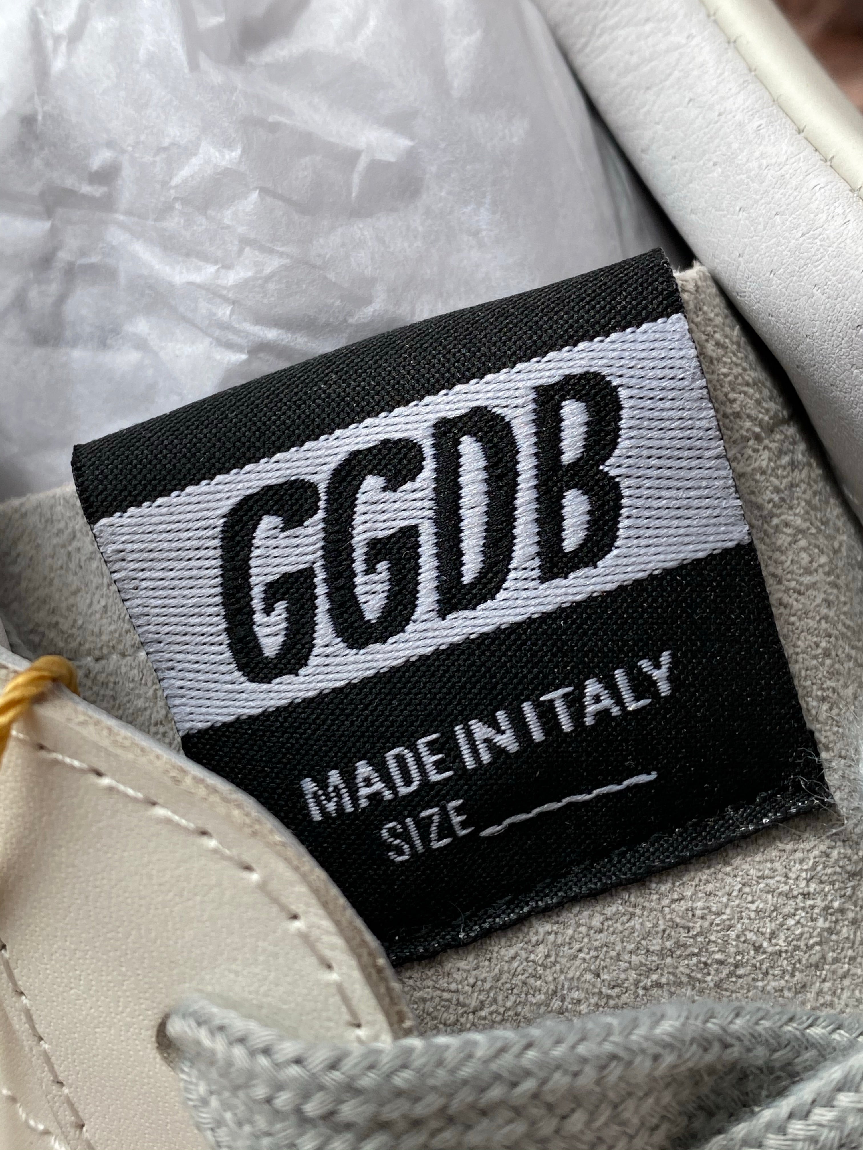 [TOP] GGDB Superstar Sneakers Glittery - Black and Gold Star