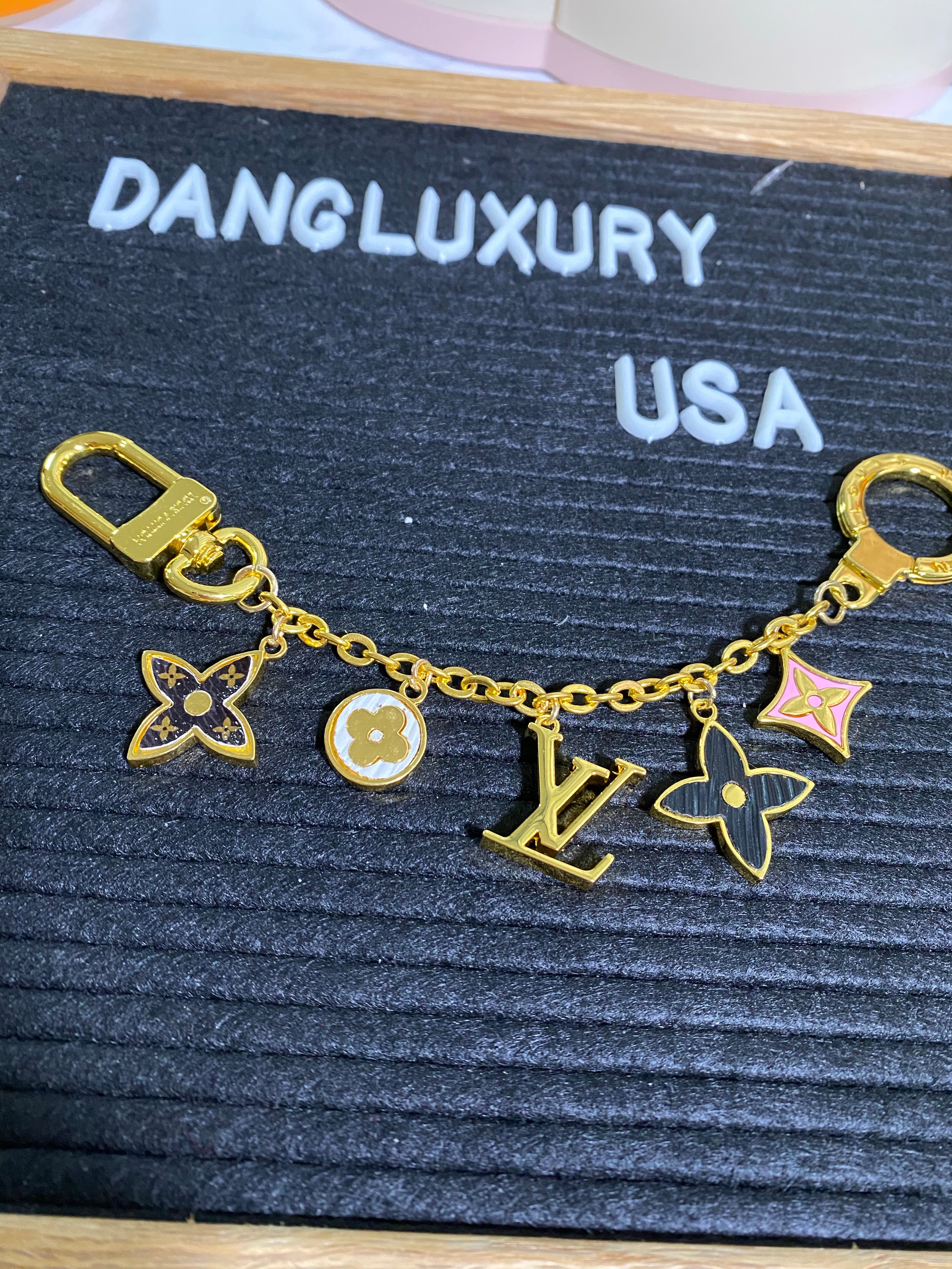 [TOP] Louis Vuitton LV LV Monogram Spring Street Bag Charm