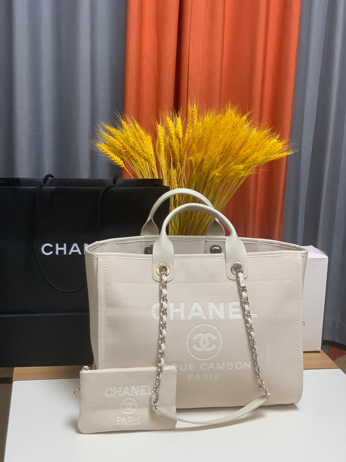 [TOP] CHANEL Deauville 2 in 1 Shoping Tote - Cream