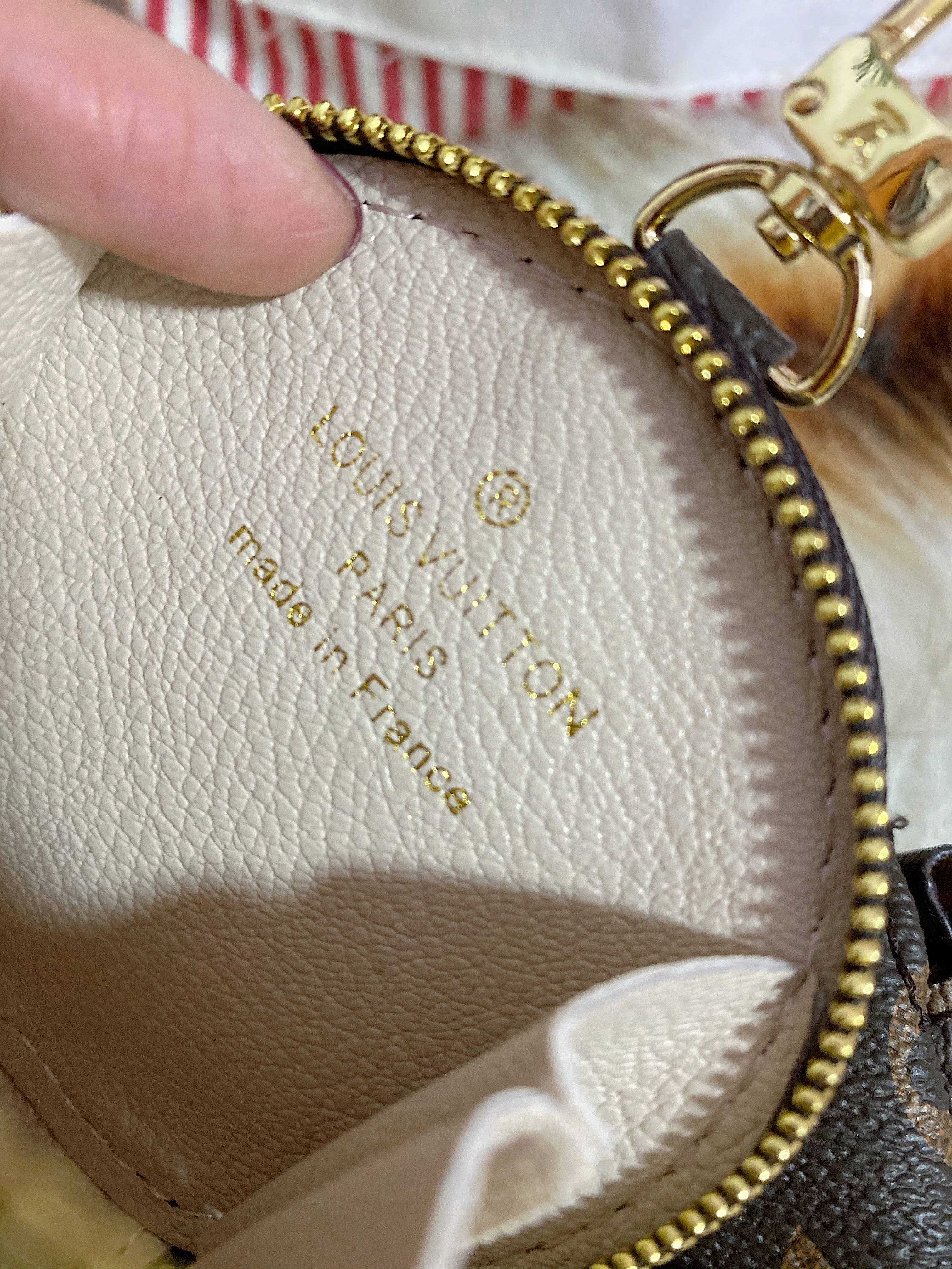 [TOP] Louis Vuitton LV Multi Pochette - BLACK STRAP