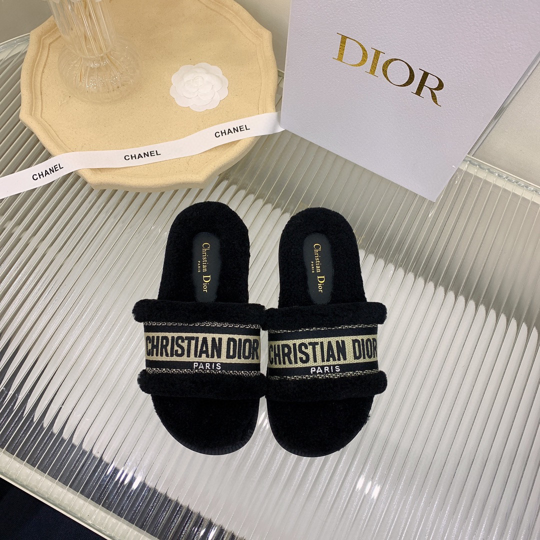 [TOP] Christian Dior D-Way Slide Embroidered Cotton and Shearling - 20 Colours