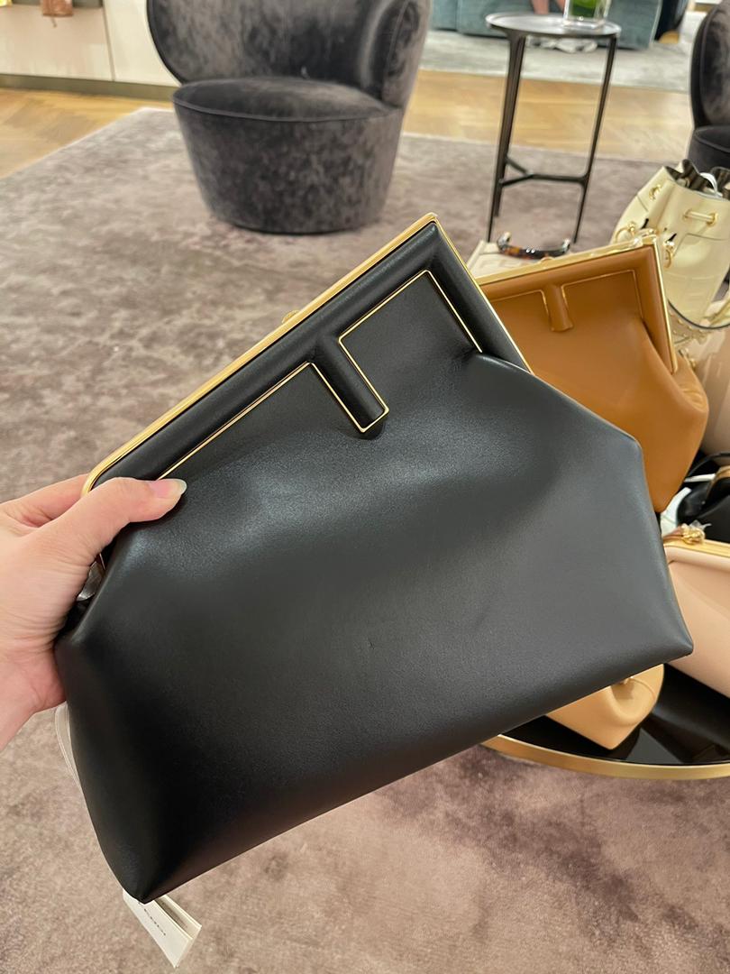 [TOP] FENDI FENDI First Medium Bag - Black