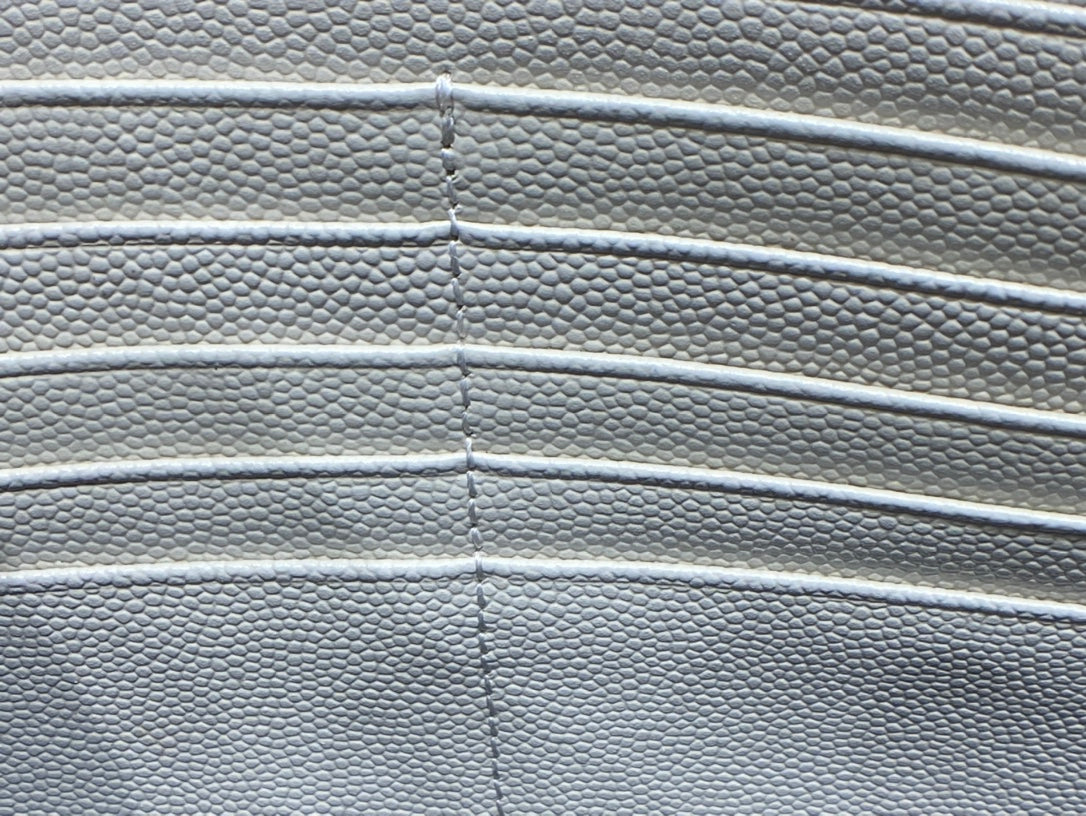 [TOP] Yves Saint Laurent YSL Woc Matelasse Medium Bag - White GHW