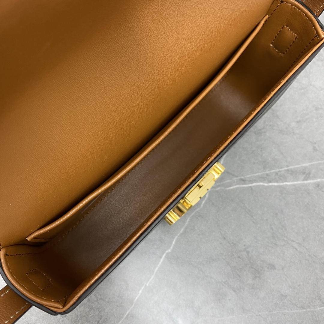 [TOP] CELINE Triomphe Canvas Bag  20-10-4 - Monogram