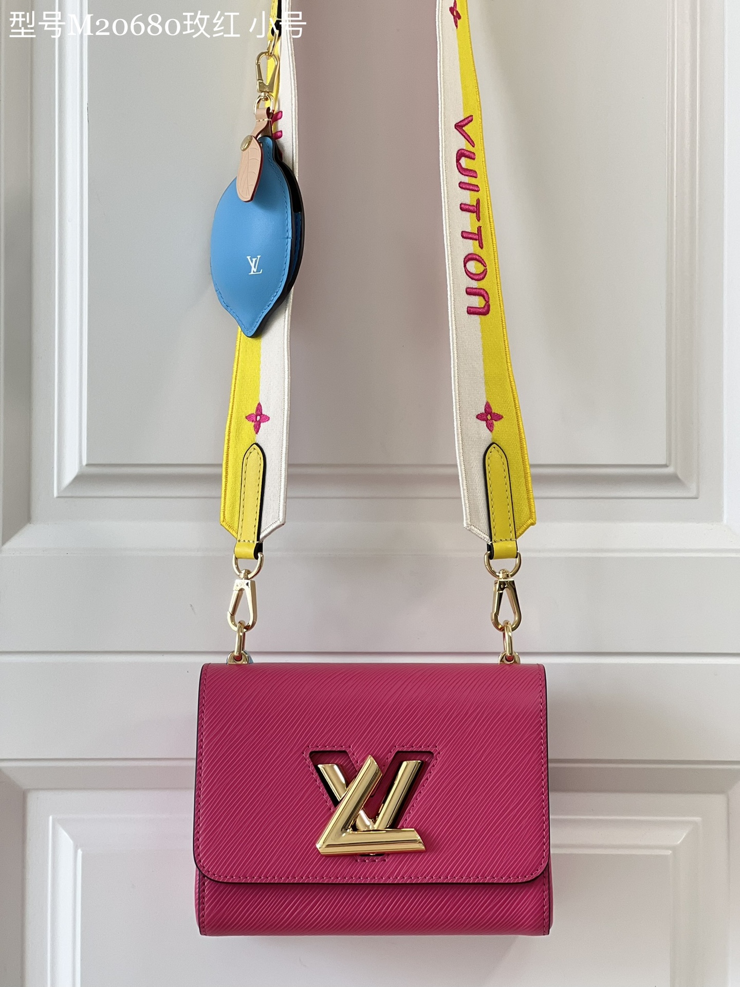 [TOP] Louis Vuitton LV Mini LV Epi Twist Bag 19 x 15 x 9 cm - PINK
