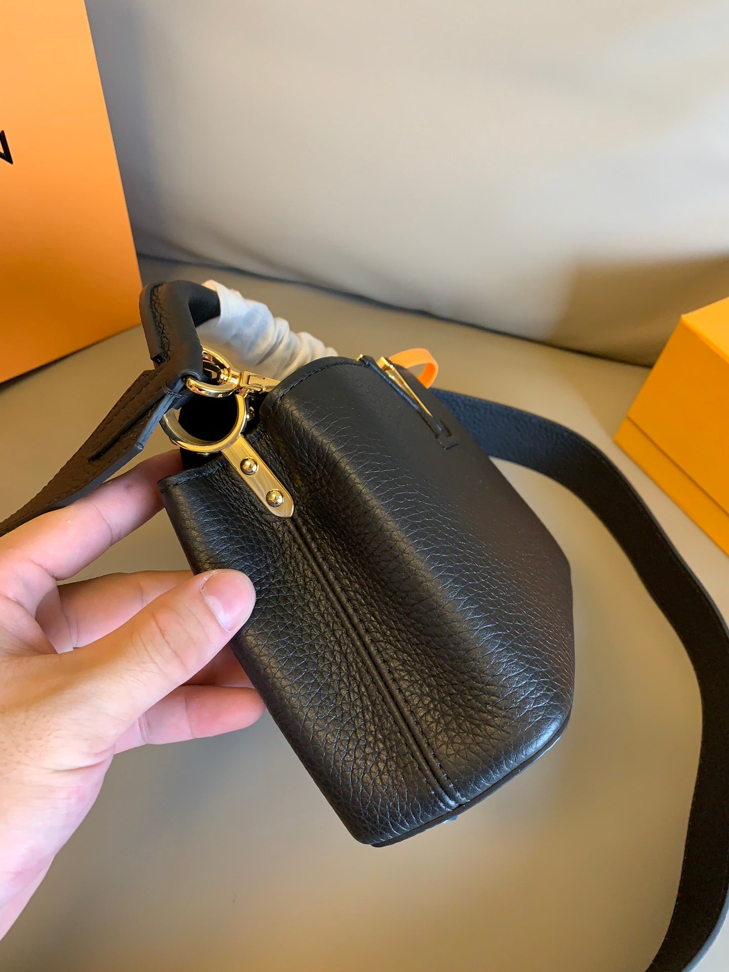 [TOP]Louis Vuitton LV Capucine  Bag 21*8*14 cm- Black