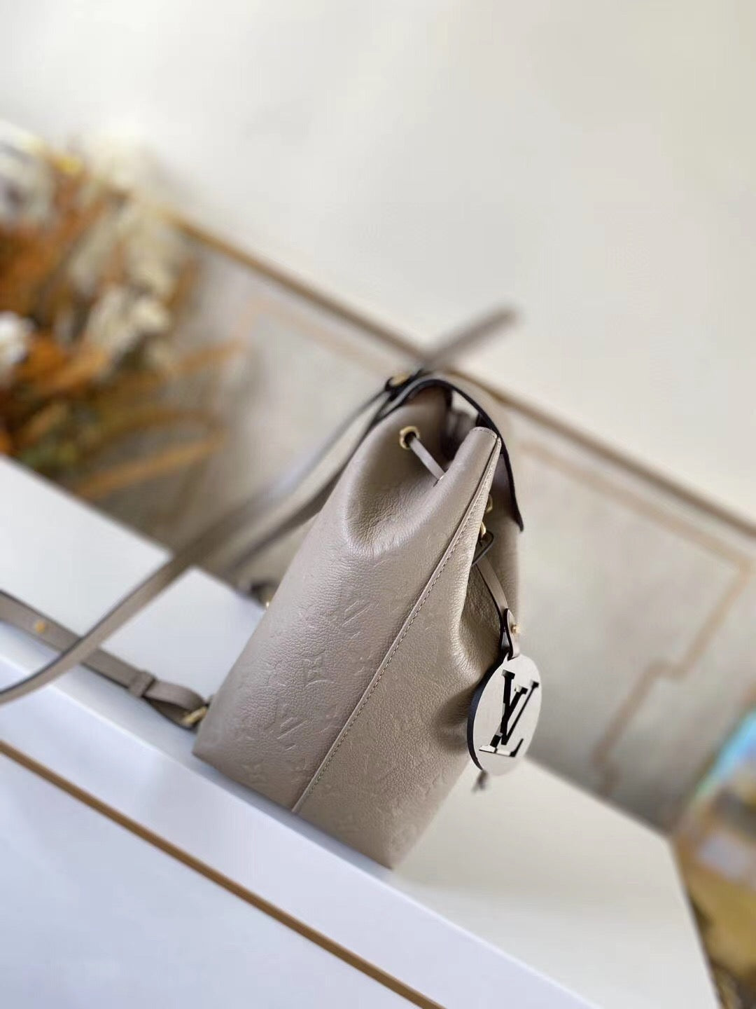 [TOP] Louis Vuitton LV Montsouris Backpack Empreinte 27.5x33x14cm - Turtle Dove