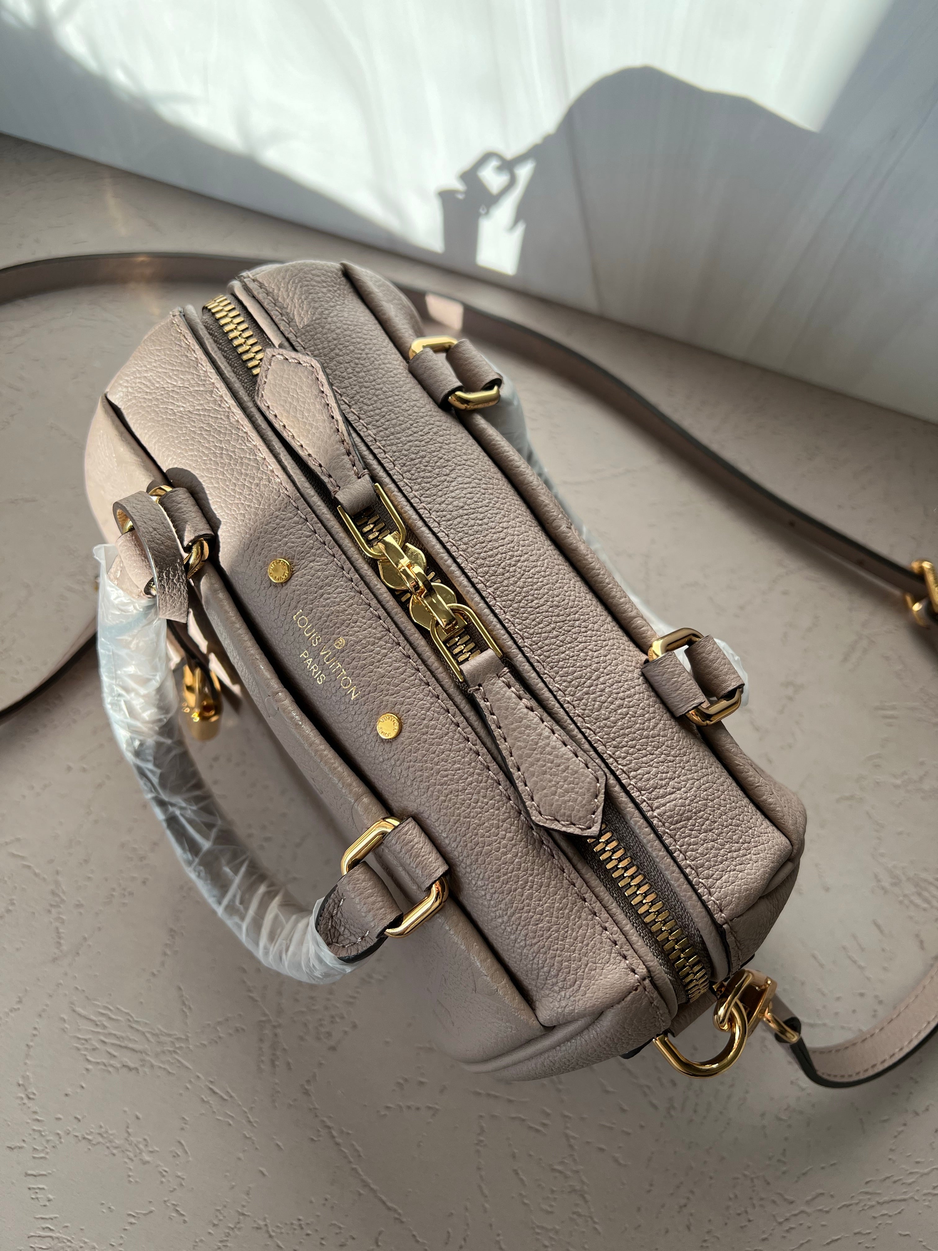 [TOP] Louis Vuitton LV  Speedy Bag 20x13.5x12cm - Turtle Dove