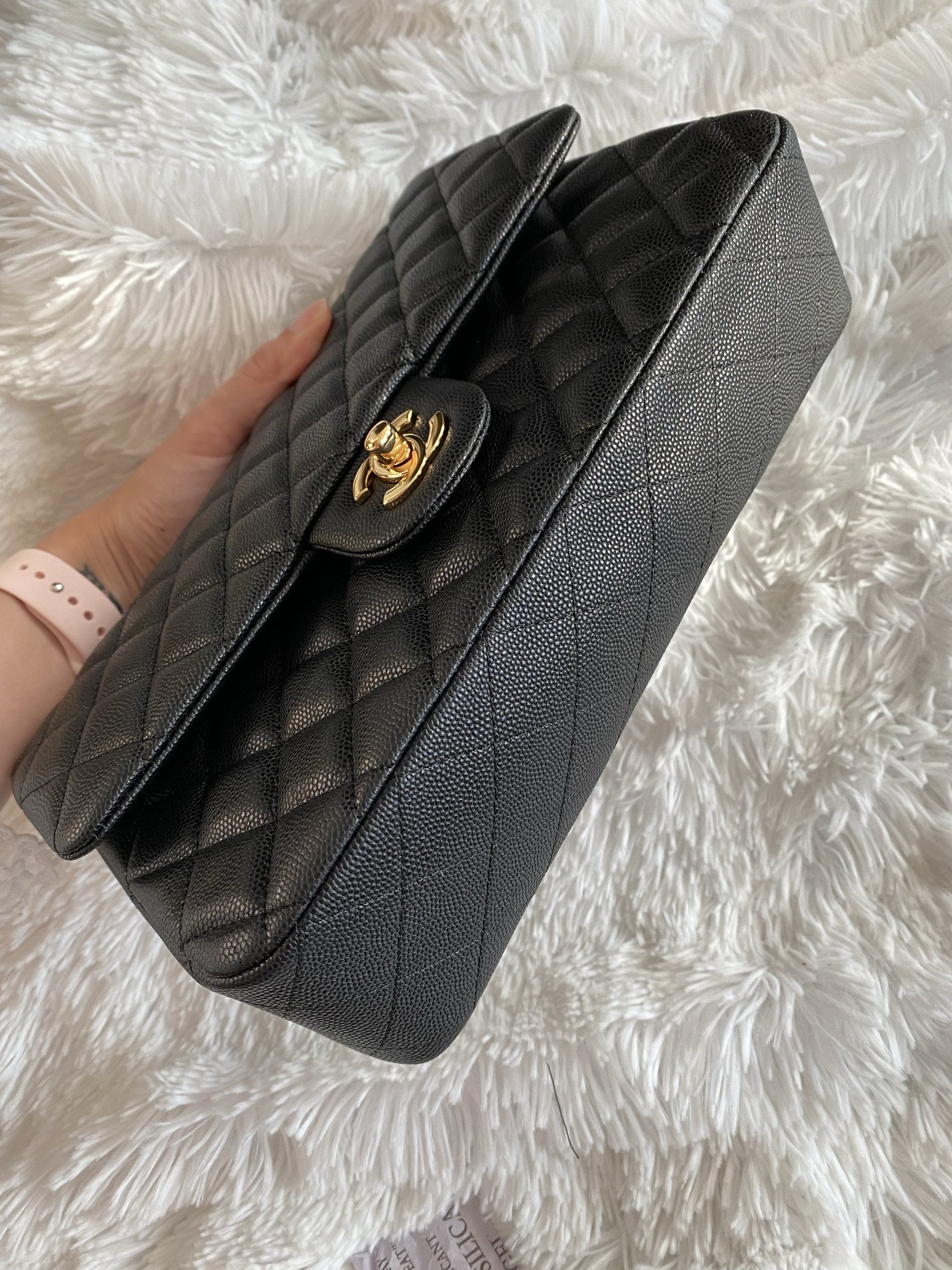 [TOP] CHANEL Classic Flap Bag Caviar Medium 25.5cm <Black Interior> - Black & GHW