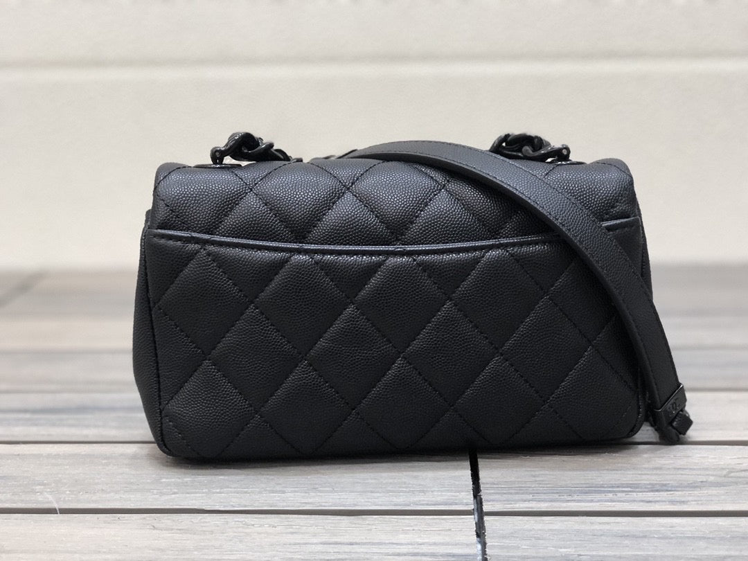 [TOP] CHANEL Flap Bag Caviar Small - Black & Blaxk Hardware