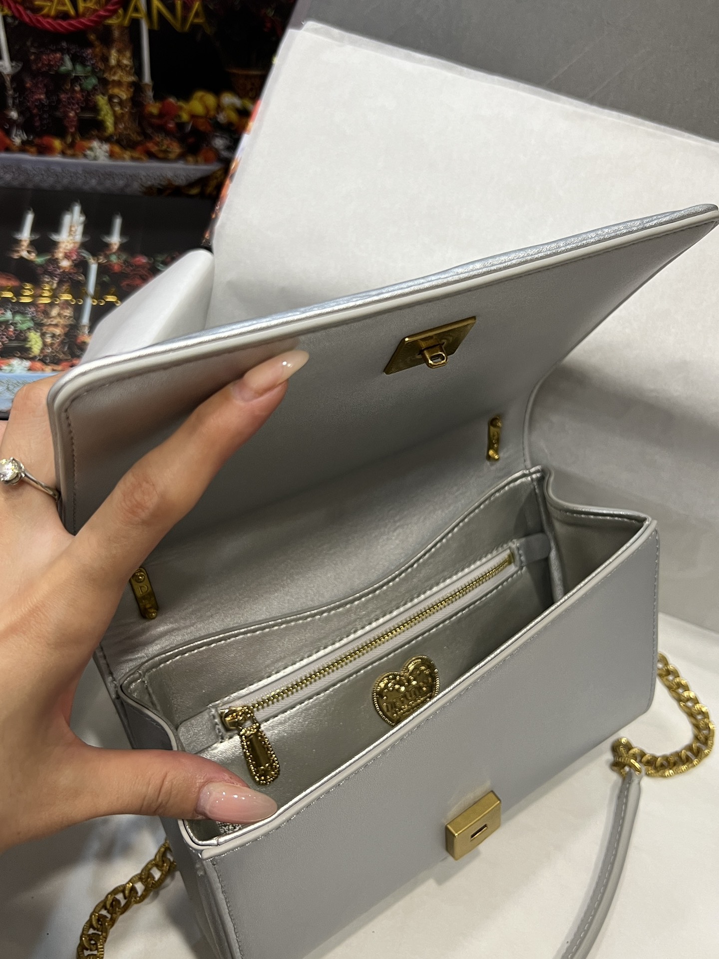 [TOP] Dolce & Gabbana D&G Nappa Leather Devotion Bag 21cm/26cm - Silver