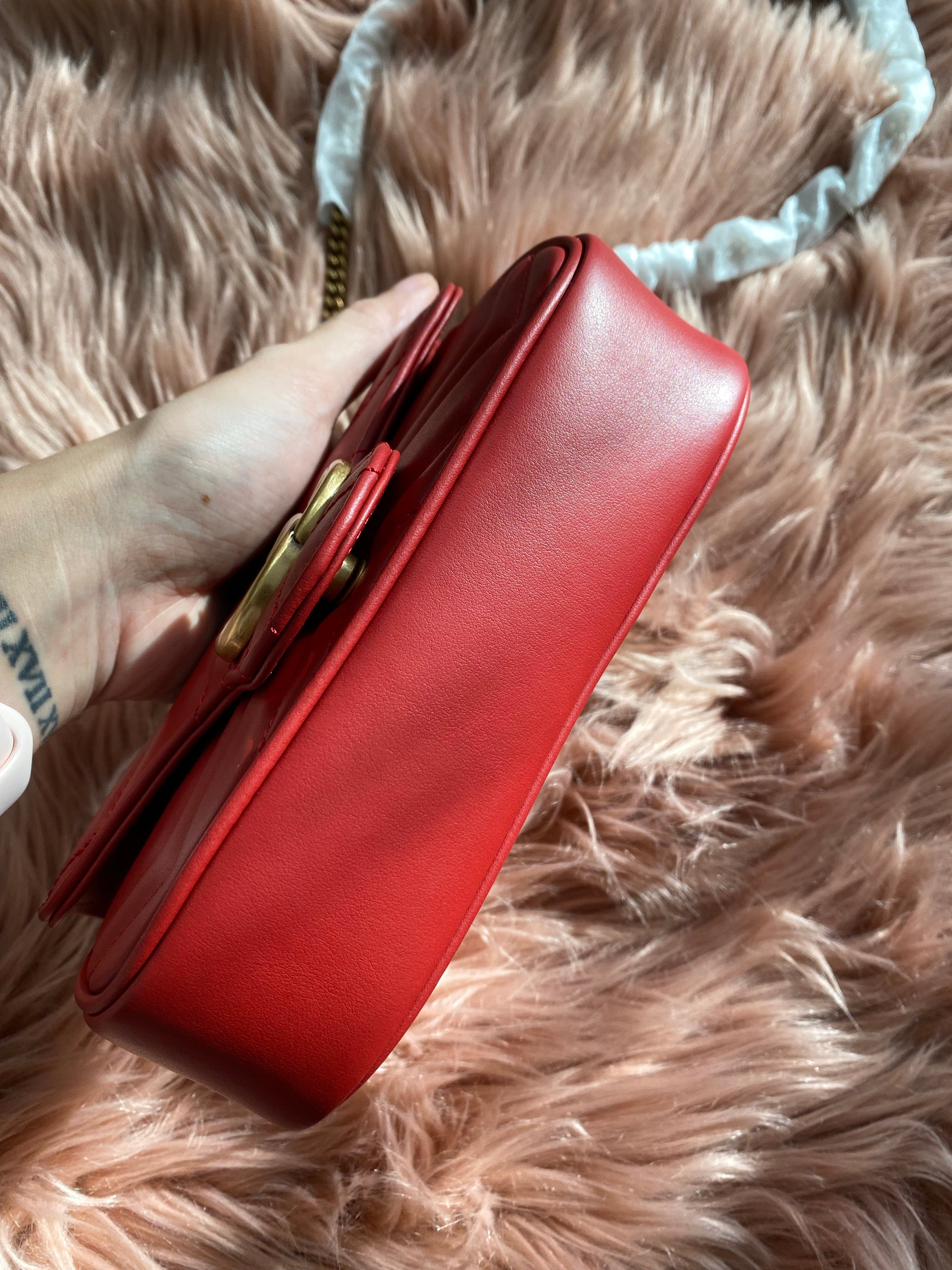 [TOP] GUCCI GG Marmont Bag Super Mini 16.5 - Red