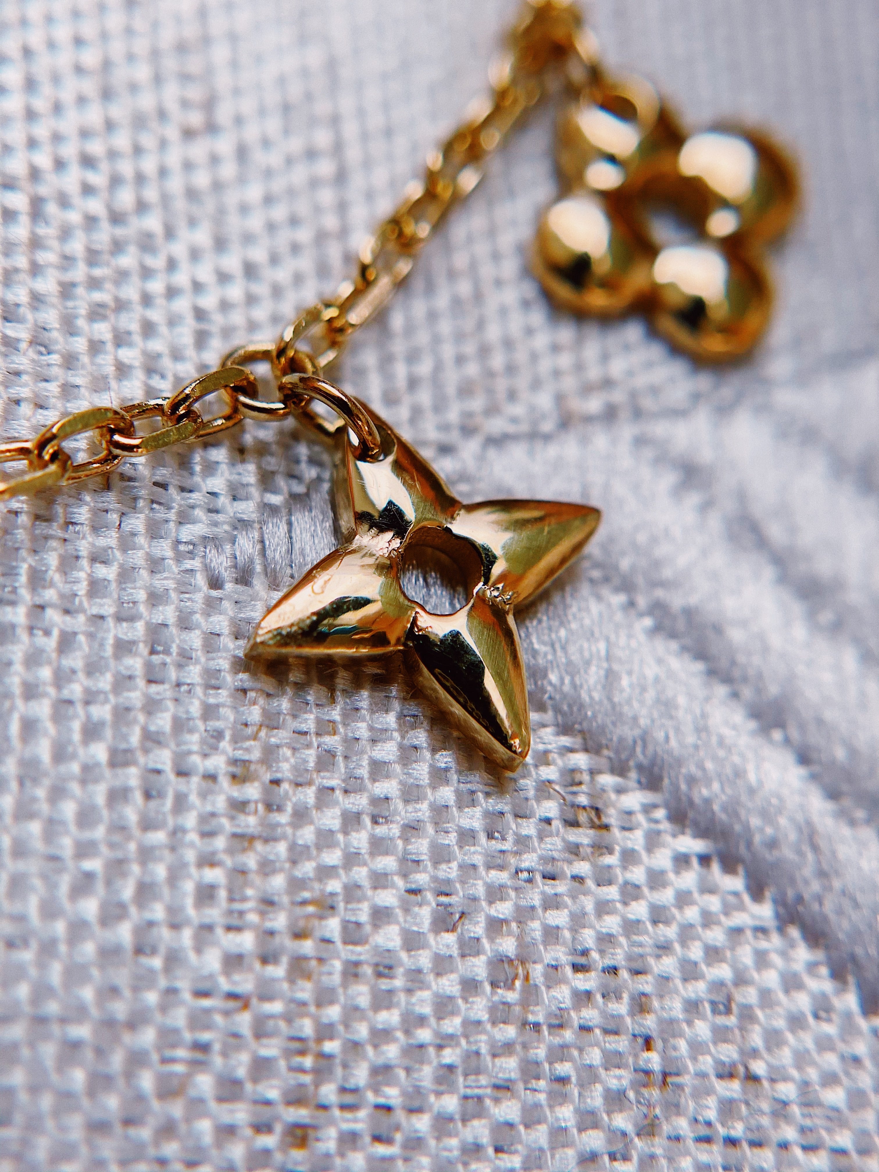 [TOP] Louis Vuitton LV Blooming Supple Bracelet