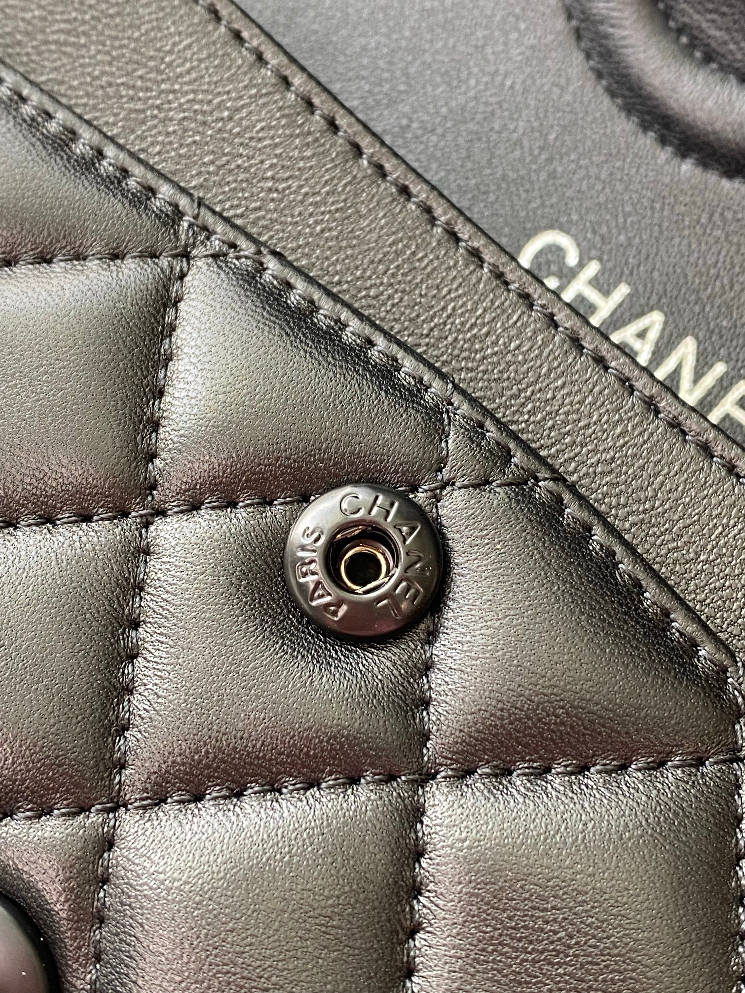 [TOP] CHANEL Classic Flap Bag Lambskin Medium 25.5cm –  All Black