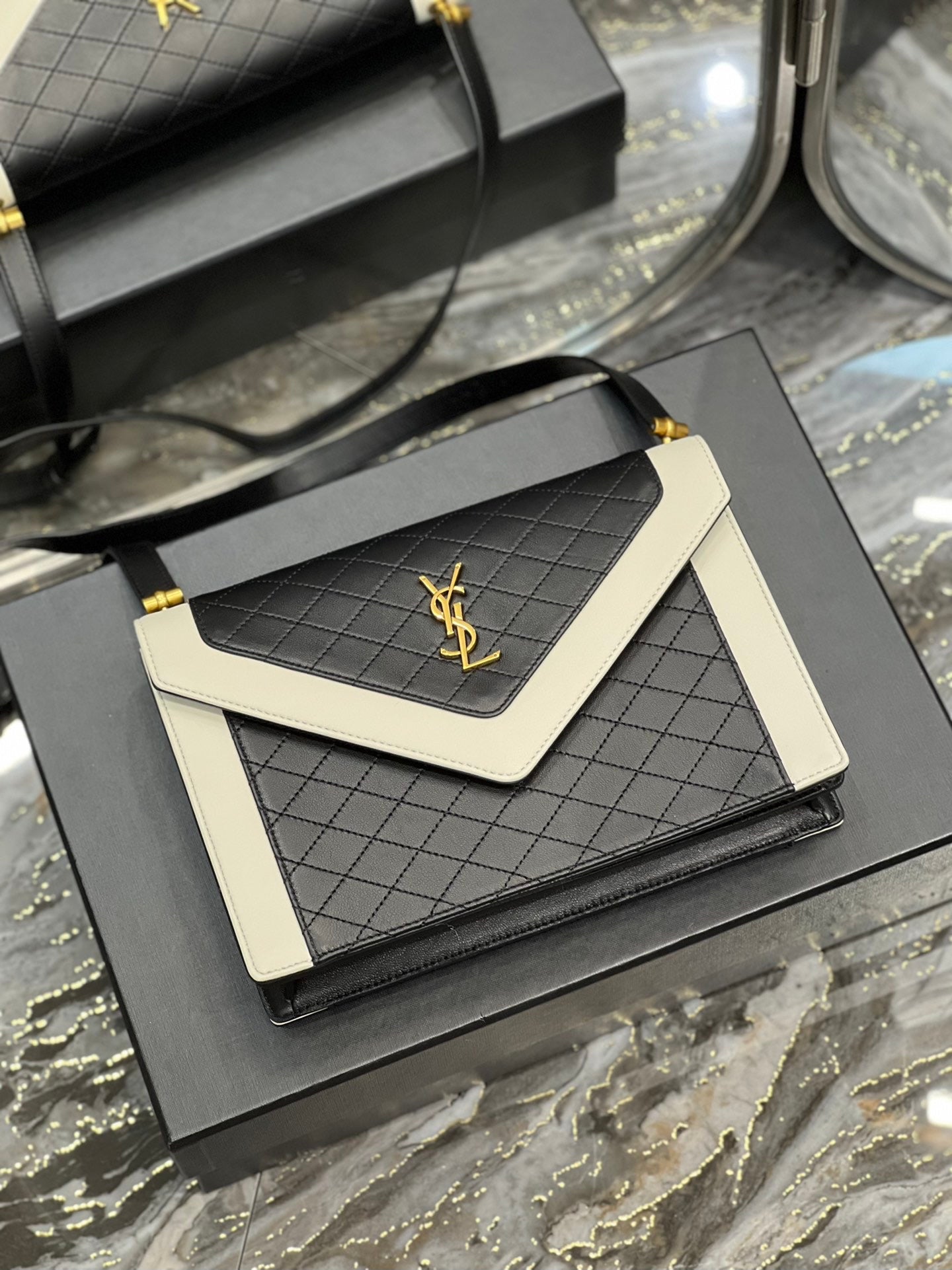 [TOP] Yves Saint Laurent YSL Mini Quilted Envelope Bags - 2 Sizes - 3 Colors