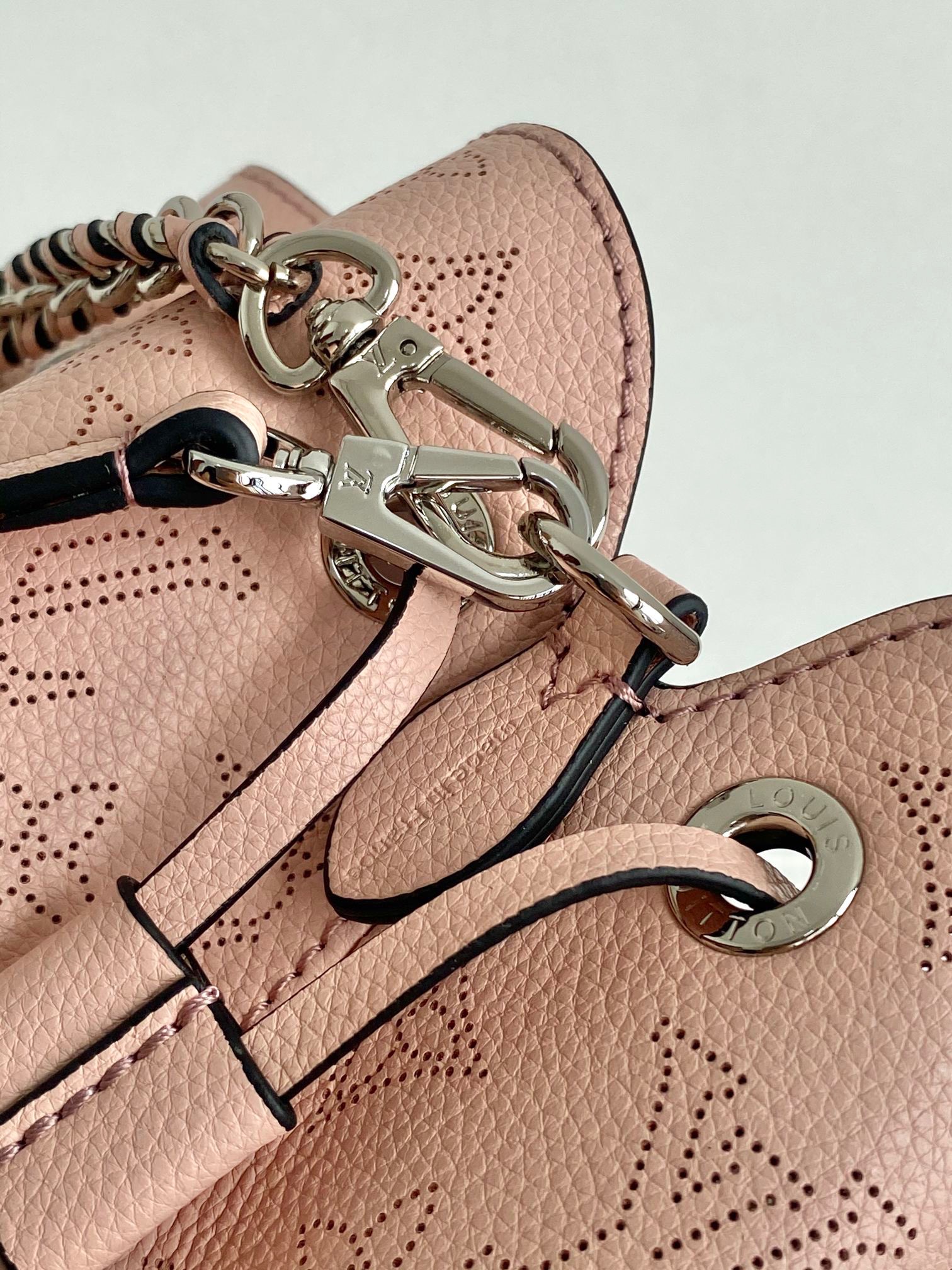 [TOP] Louis Vuitton LV  Mahina Bella Bag 22x19x14cm- Pink