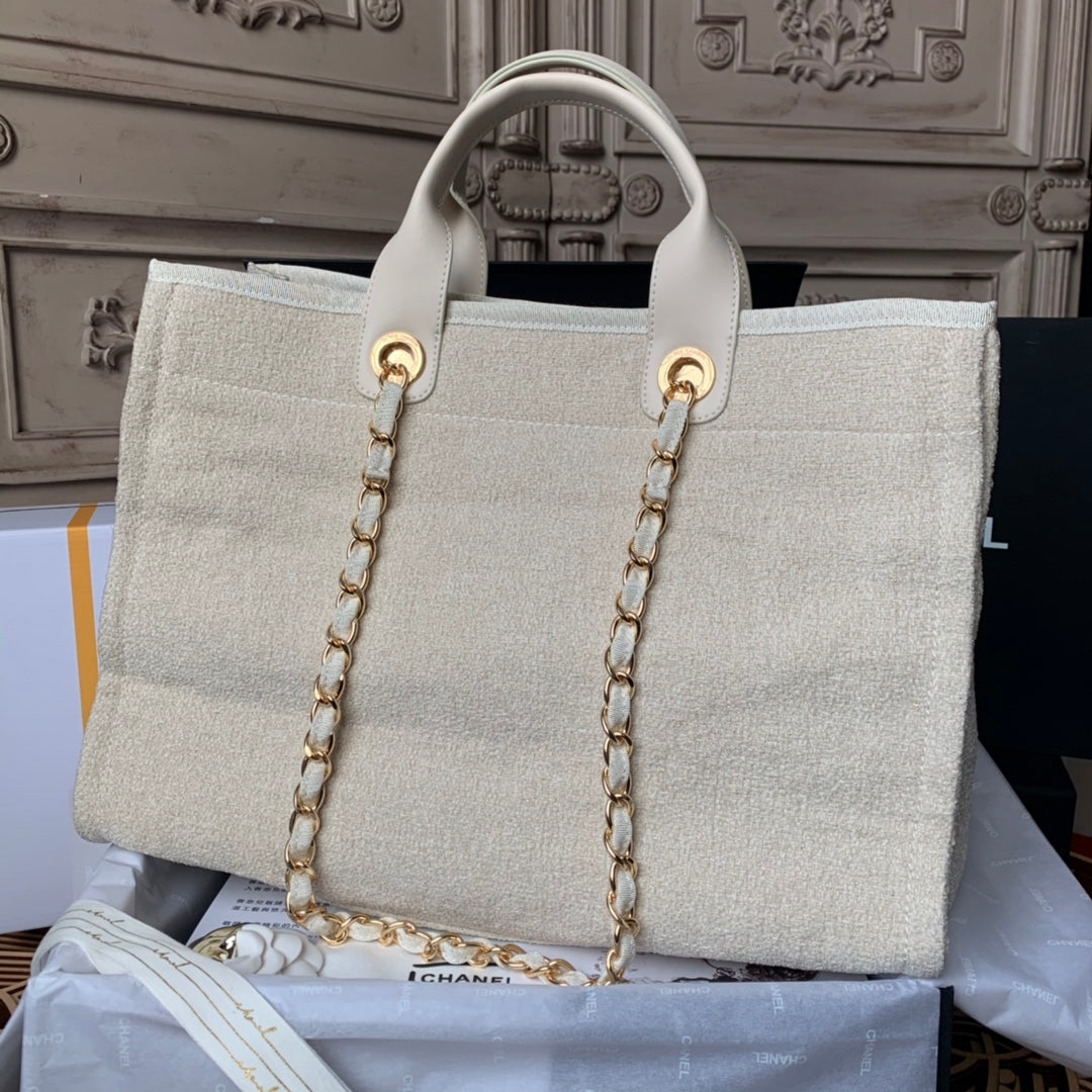 [TOP] CHANEL Deauville Tote Shopping Bag - White and Golden Threading