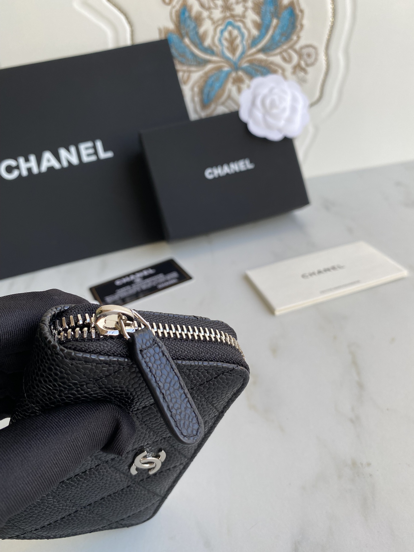 [TOP] CHANEL Zipper Leather Wallet - GHW&SHW - Black