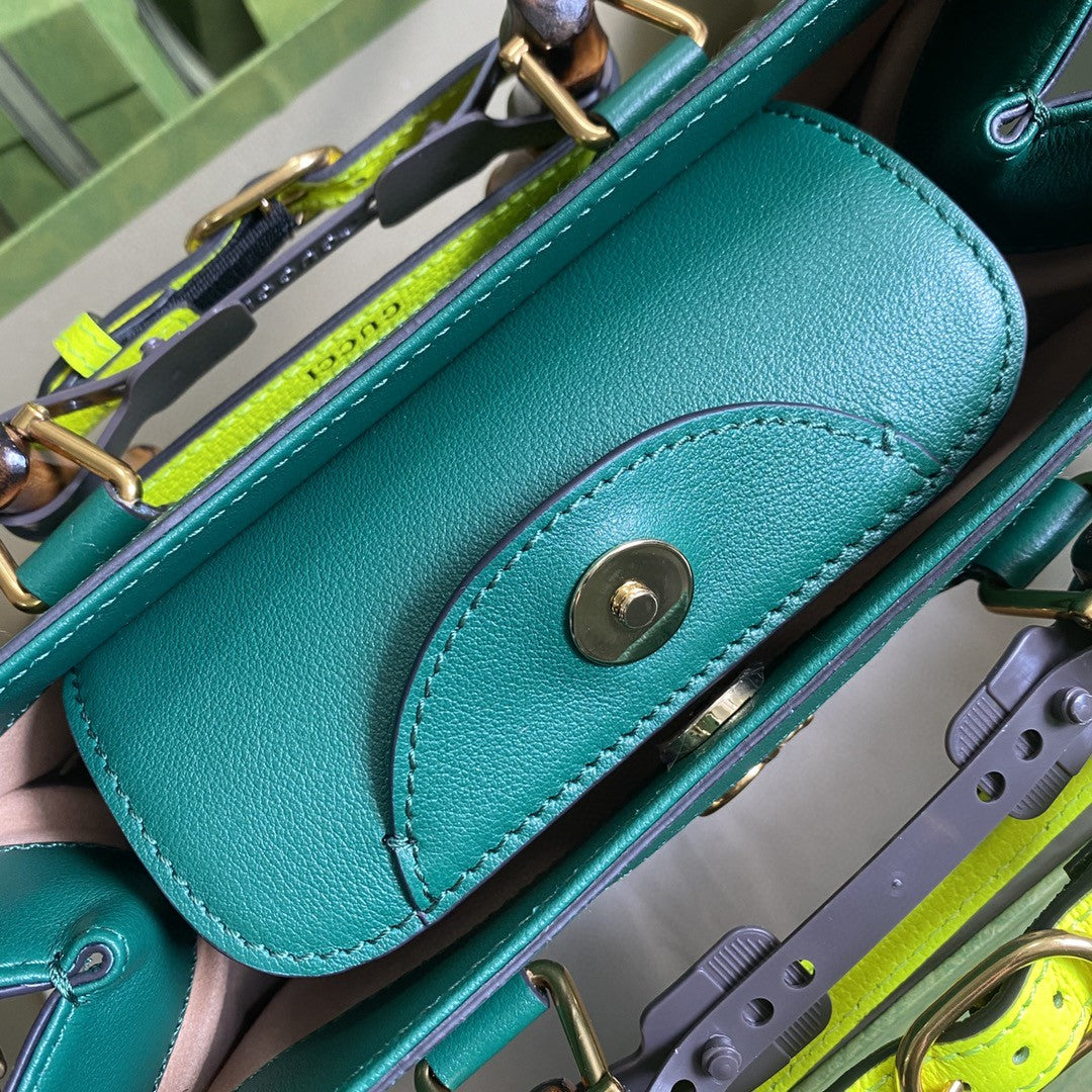 [TOP] GUCCI G*G Diana Medium Bag - Green