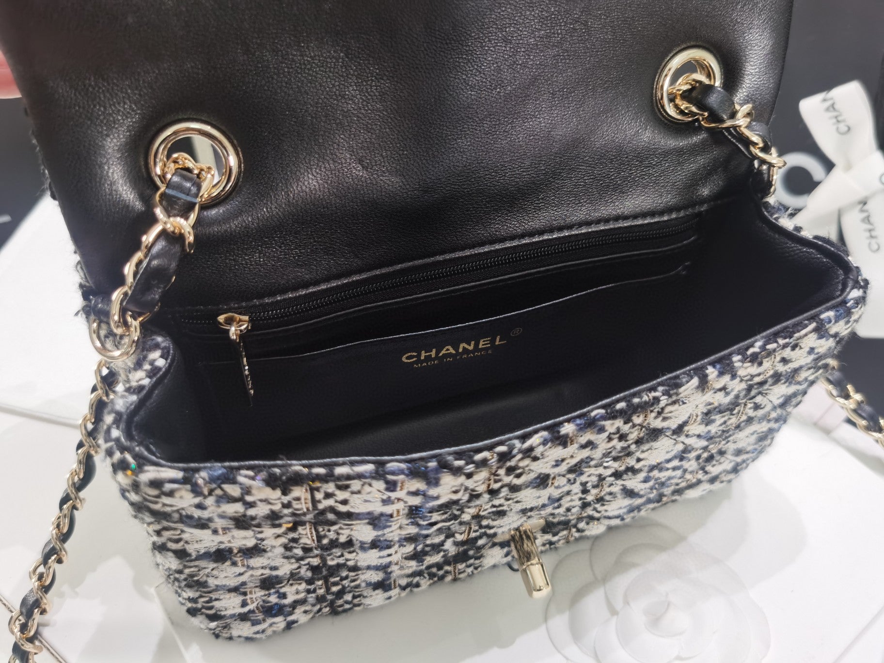 [TOP] CHANEL Classic Flab Glittered-Tweed & GHW Mini 20cm - Navy Blue, Grey, Silver