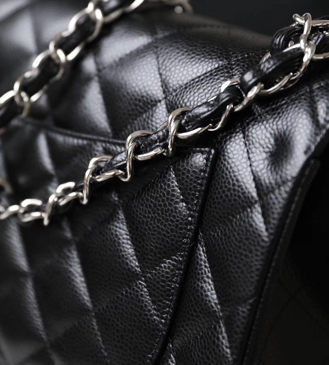 [TOP] CHANEL Classic Flap Bag Caviar Jumbo 30CM - Black & SHW