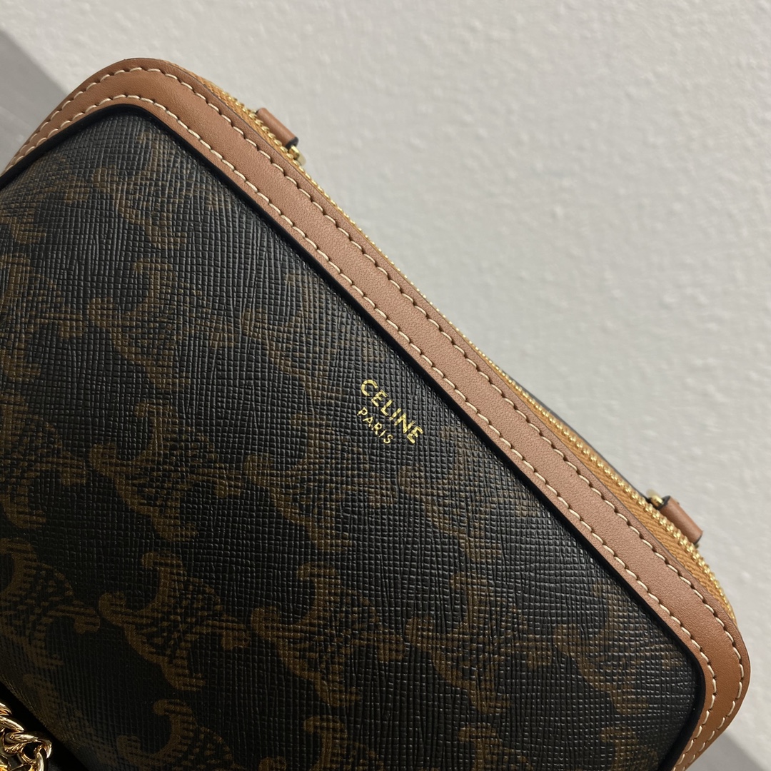 [TOP] CELINE Triomphe Monogram Bag With Chain 16-11-8cm