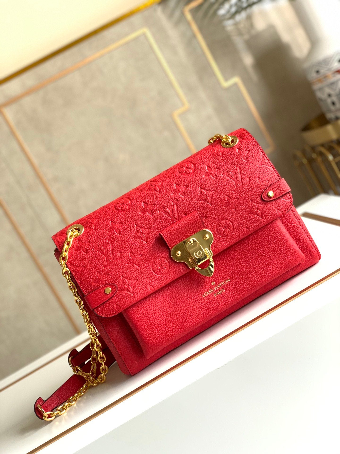 [TOP] Louis Vuitton LV  Vavin 20.5 x 15 x 8 cm- Red