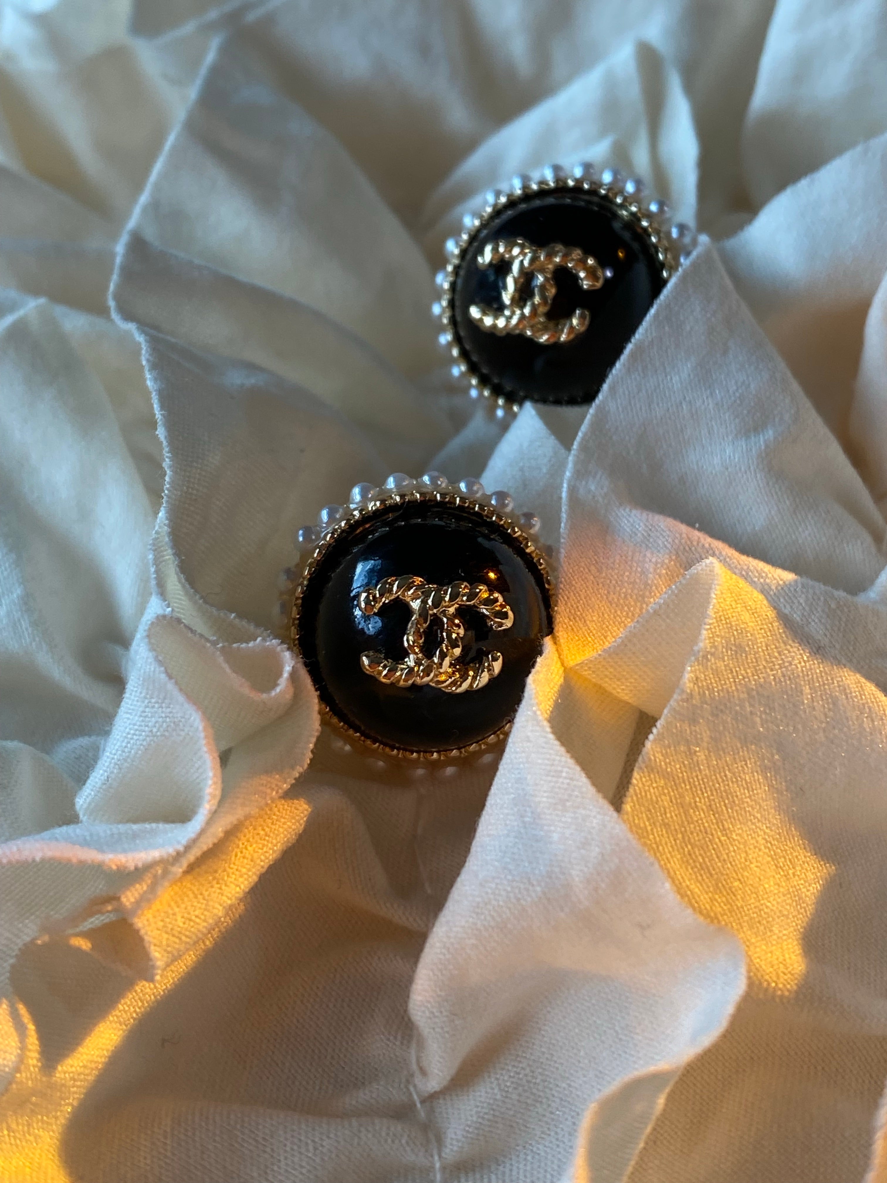 [TOP] CHANEL Stud Lady Earrings