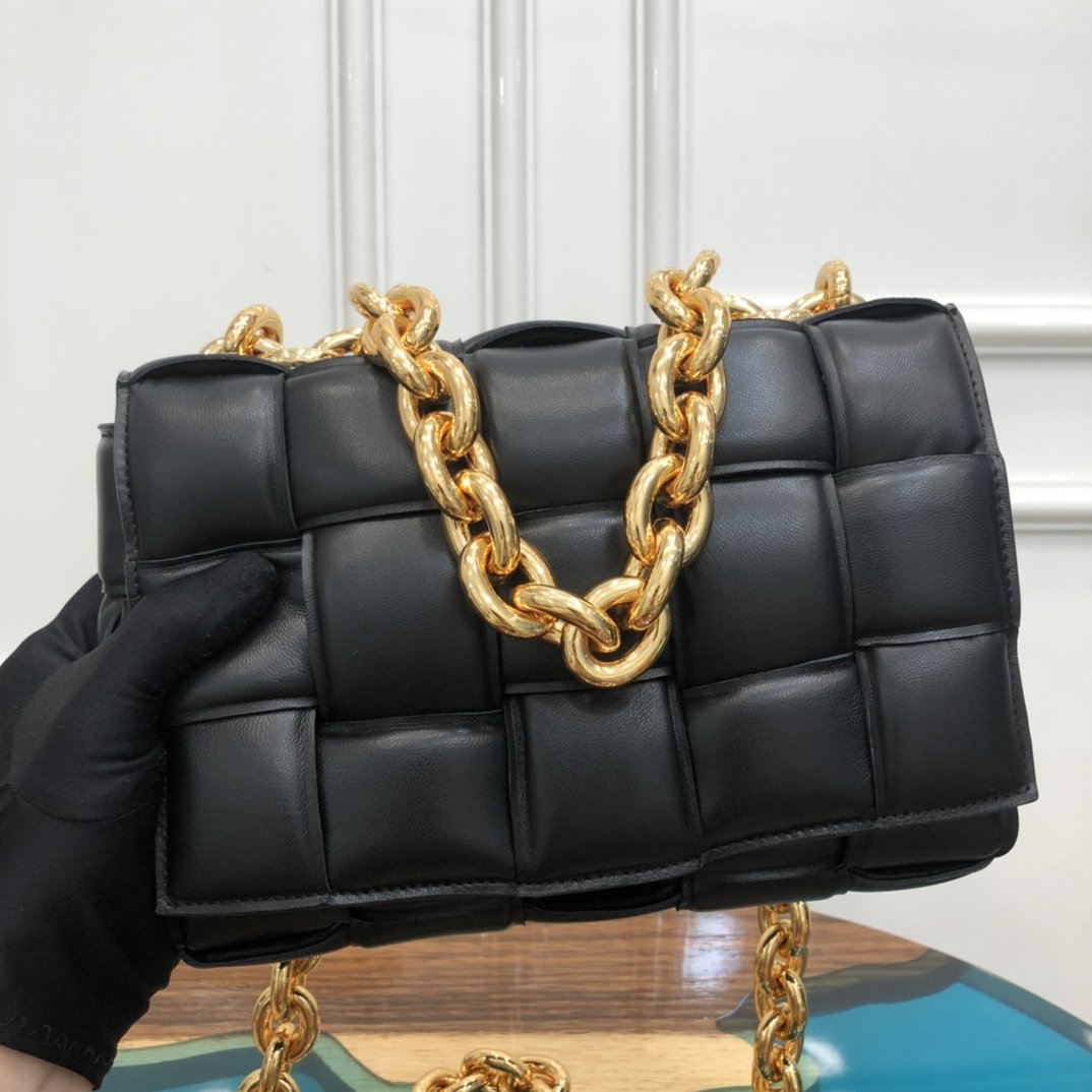 [TOP] Bottega Veneta BV  Chain Bag - Black