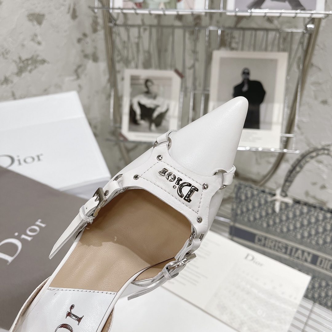 [TOP] Christian Dior CD Logo Leather Pump - White