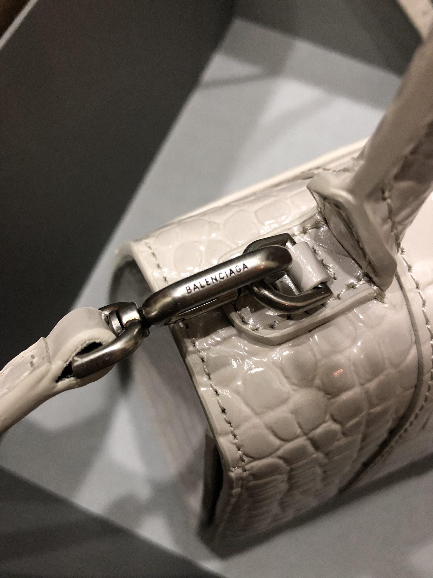 [TOP] BALENCIAGA Crocodile-Print Hourglass Bag 19/23cm - Gray
