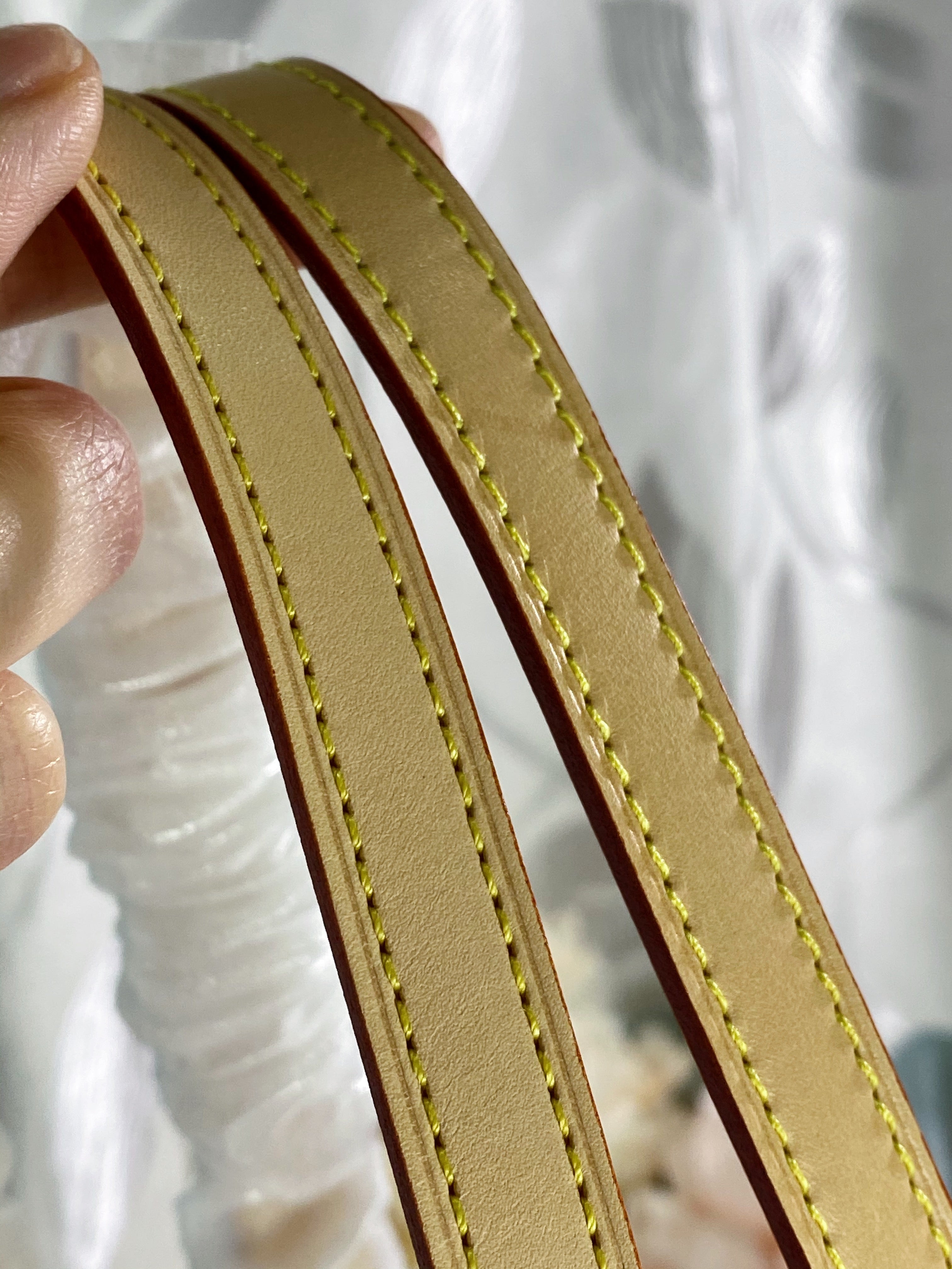 [TOP] Louis Vuitton LV On The Go GM By The Pool 41x34x19cm - Pink