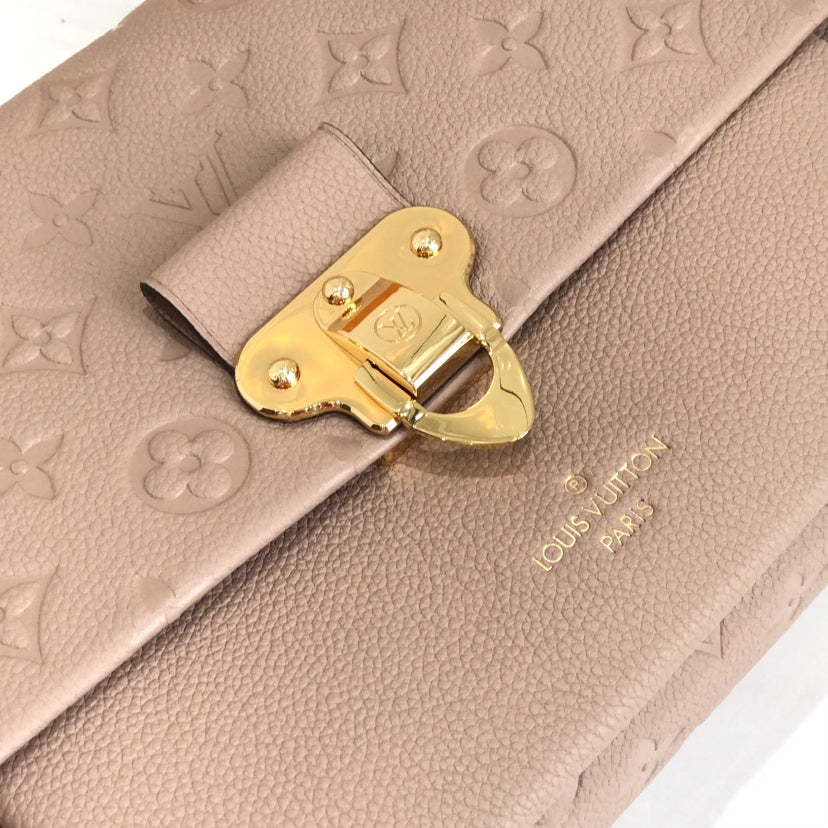 [TOP] Louis Vuitton LV  Vavin BB 25 x 17 x 9.5 cm - Taupe