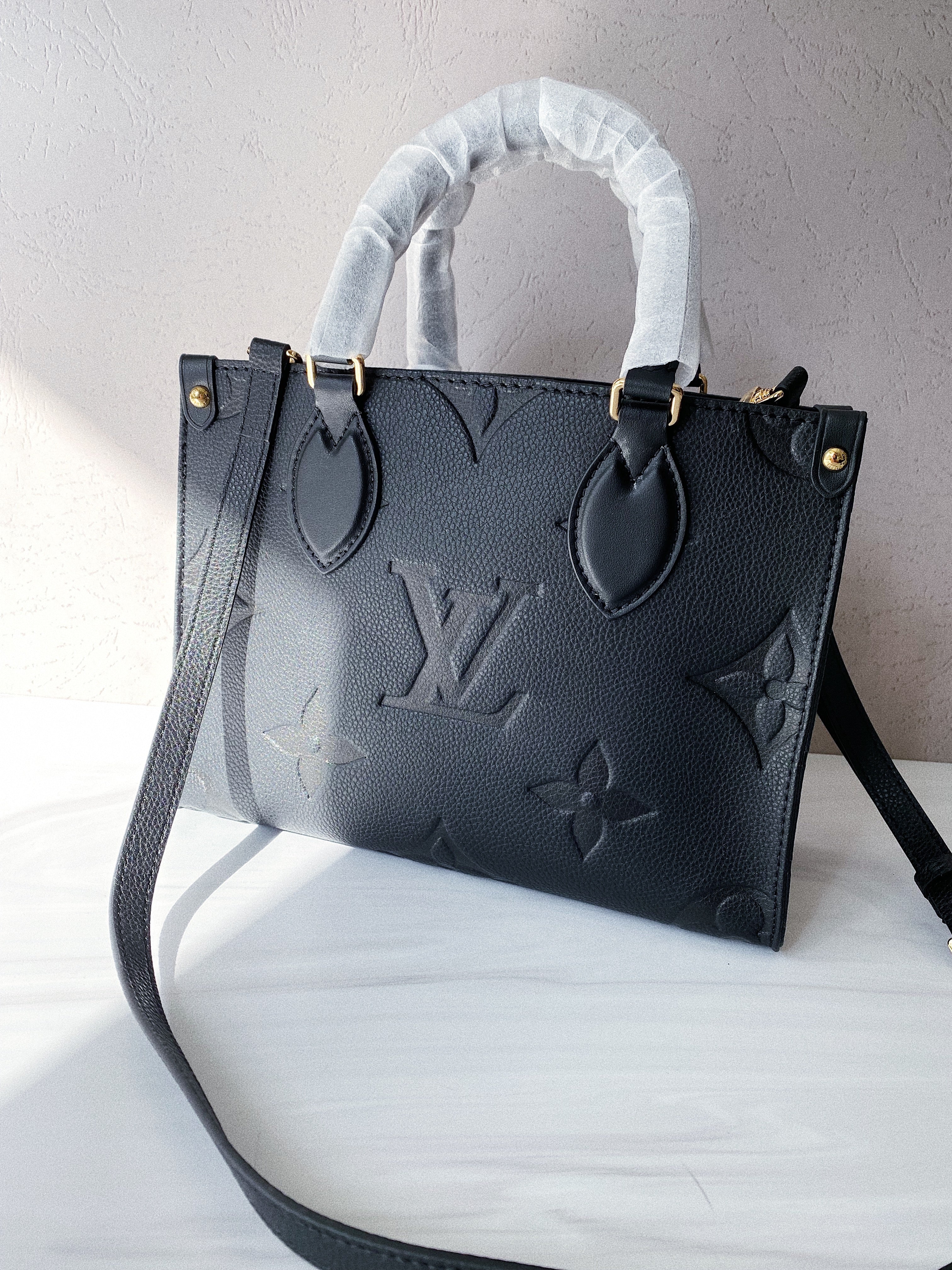 [TOP] Louis Vuitton LV On The Go Empreinte PM 25X19X11.5cm- Black