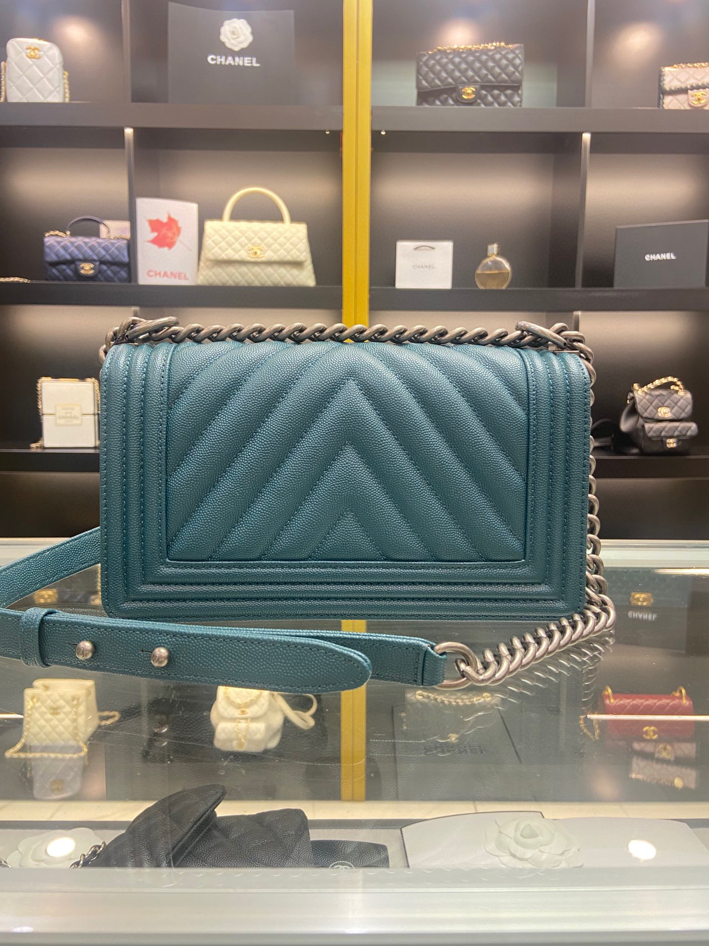 [TOP] CHANEL Boy Bag Ball pattern Medium 25cm - Macaron Blue & SHW