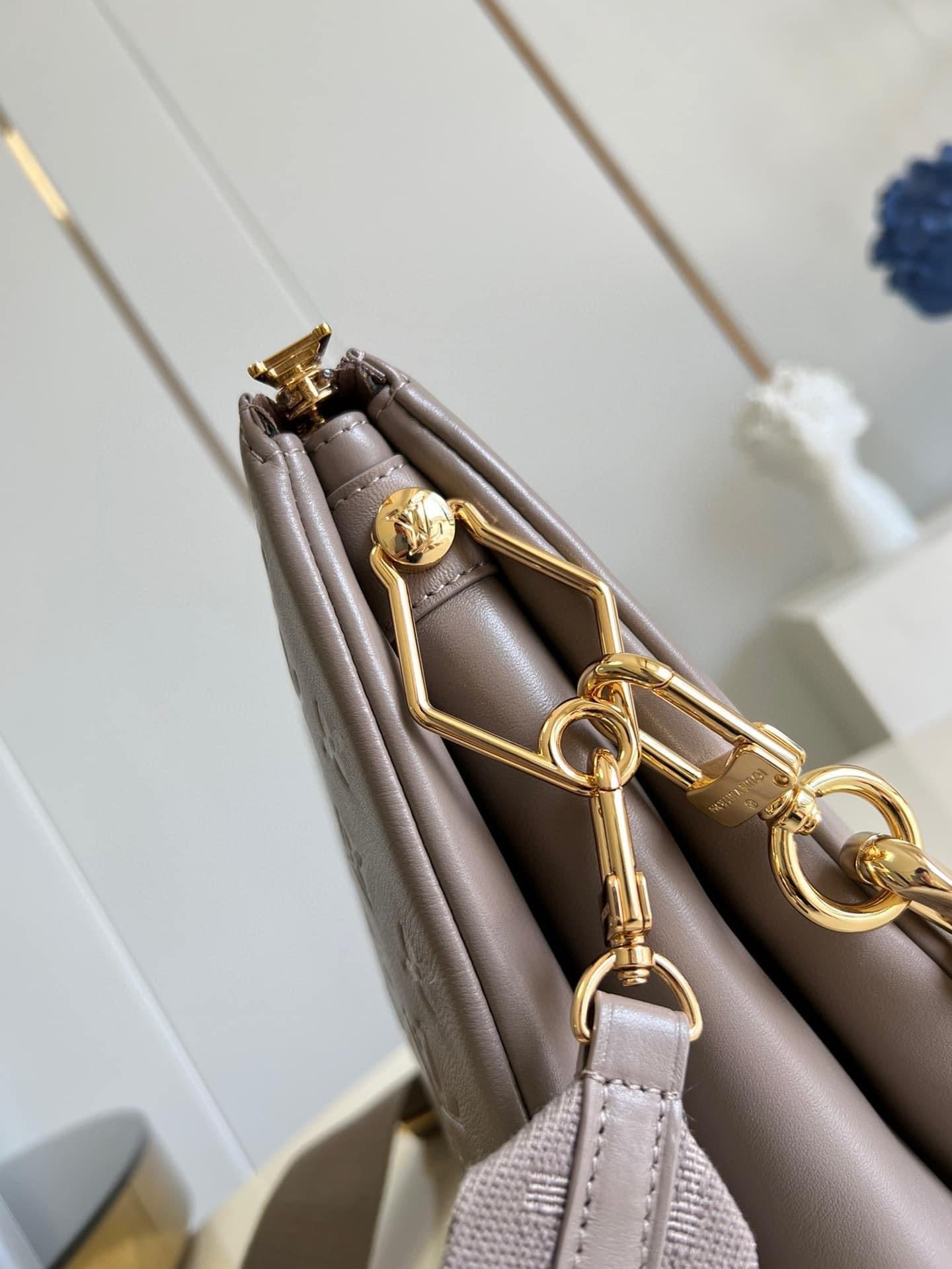 [TOP] Louis Vuitton LV Coussin MM 26x20x12cm- Grey Lamb