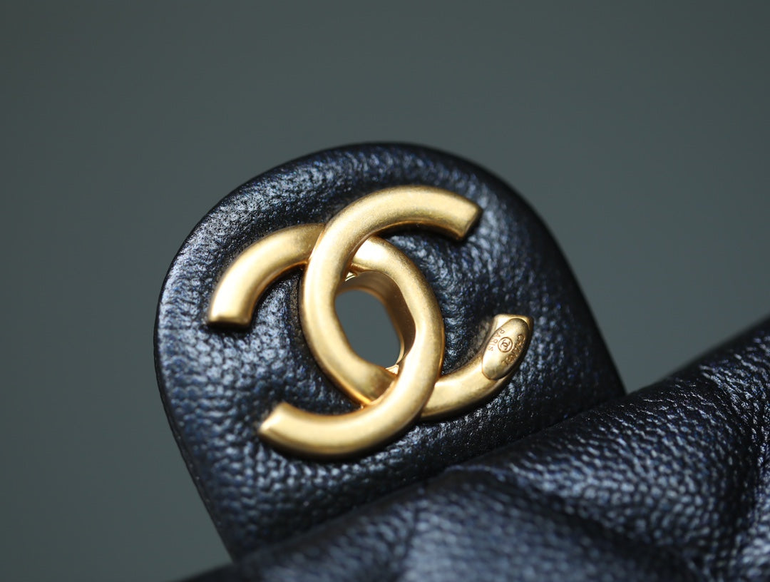 [TOP] CHANEL Classic Flap Bag New Mini Square 13.5*17*8CM - Black & GHW