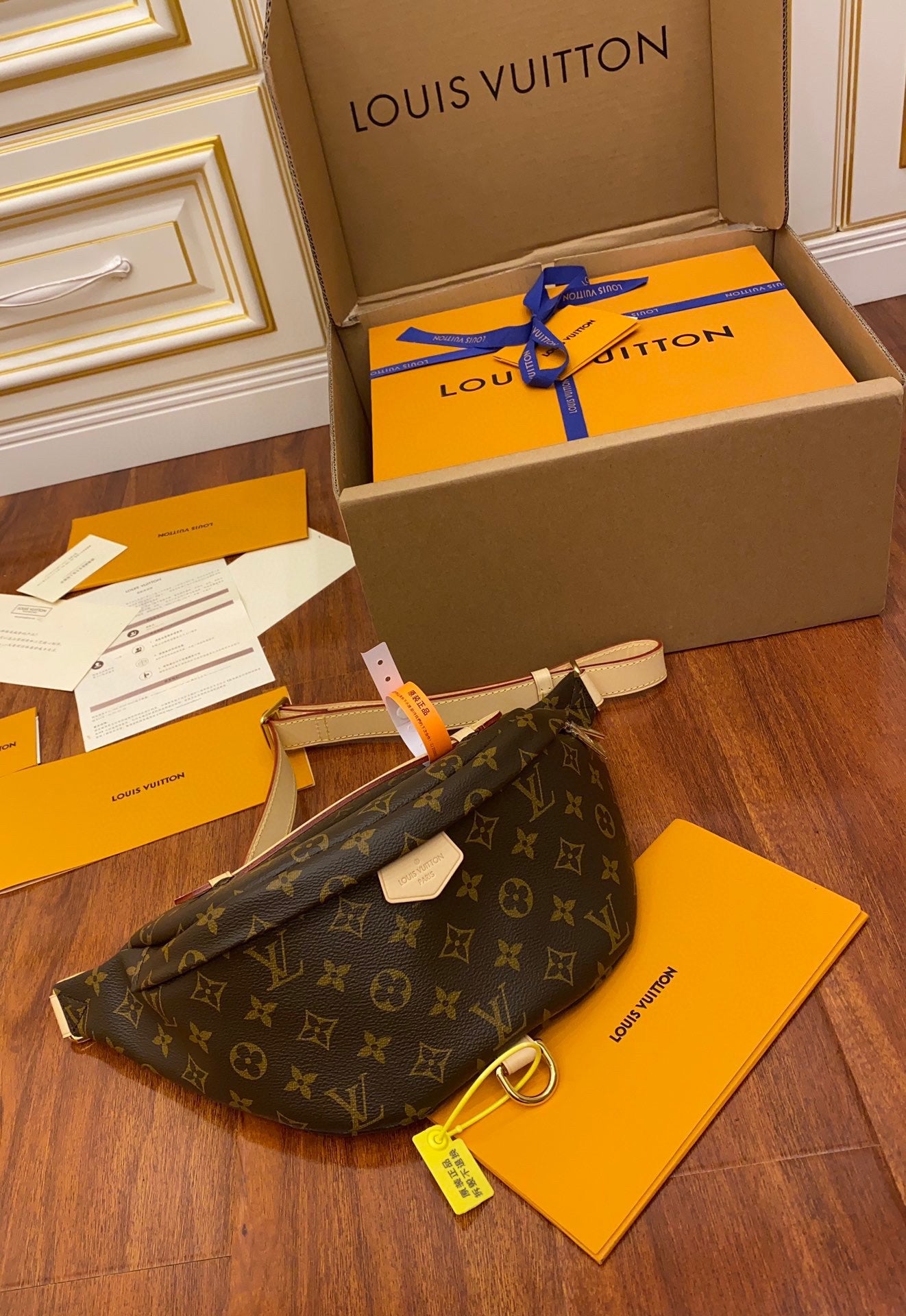 [TOP] Louis Vuitton LV Bumbag Monogram Bag 37x14x13cm - Brown