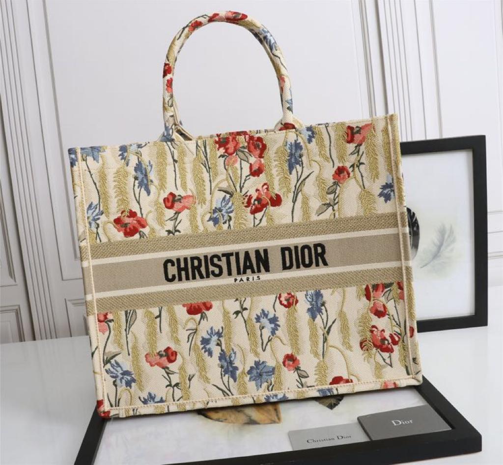 [TOP] Christian Dior Book Tote Bag Metalic Thread Embroidery Small 36cm  - Multicolor Hibiscus