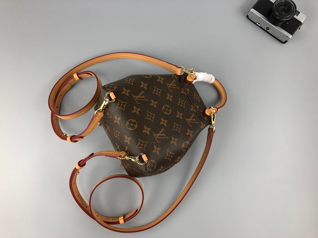 [TOP] Louis Vuitton LV Montsouris Mini BB Monogram Backpack 17×20×10.5CM- Natural