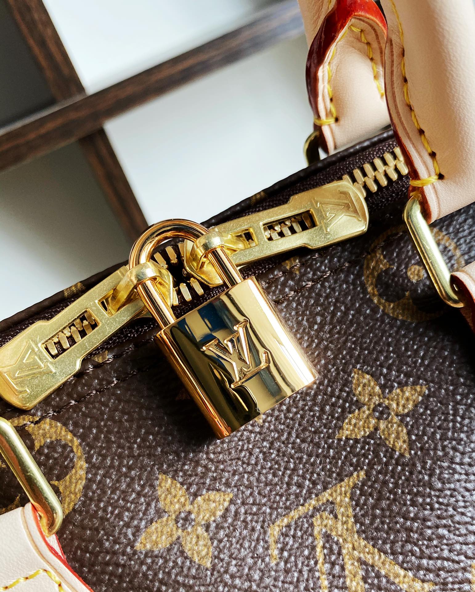 [TOP] Louis Vuitton LV  Speedy 25 Monogram Bag 25x19x15cm -Brown