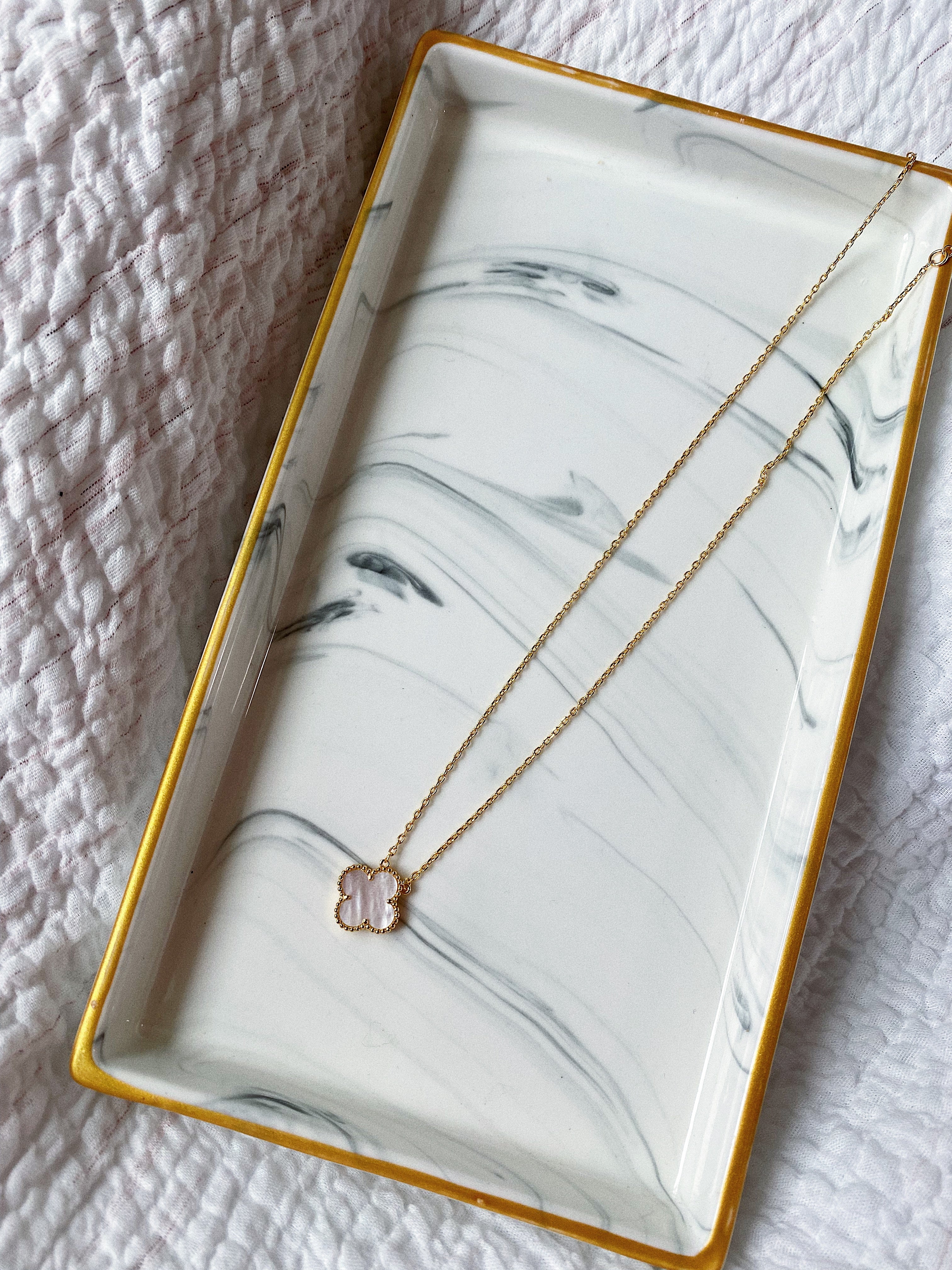 [TOP] Van Cleef & Arpels VCA Mother Of Pearl 1 Motif - White