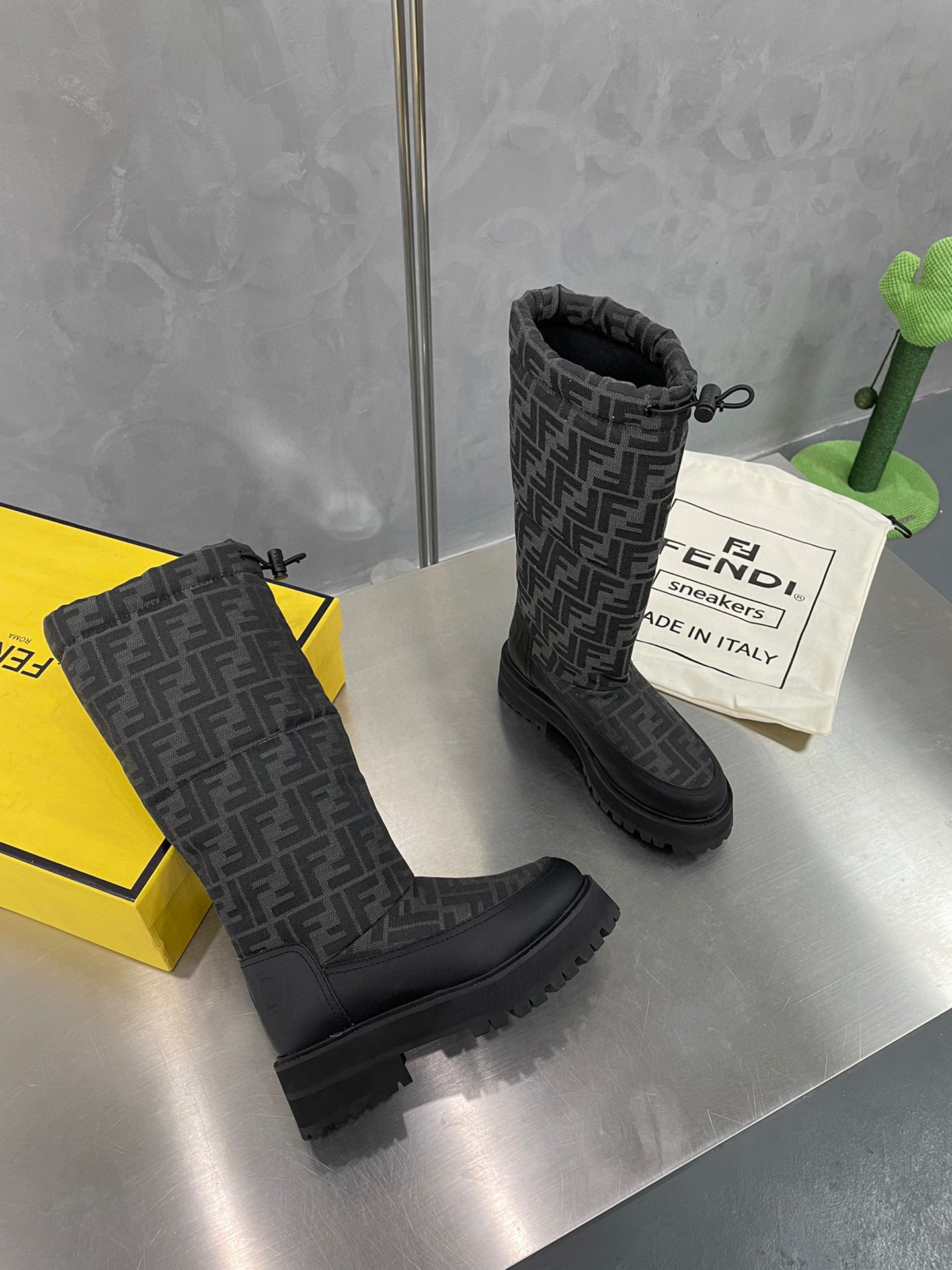 [TOP] FENDI Monogram Quilted Boots