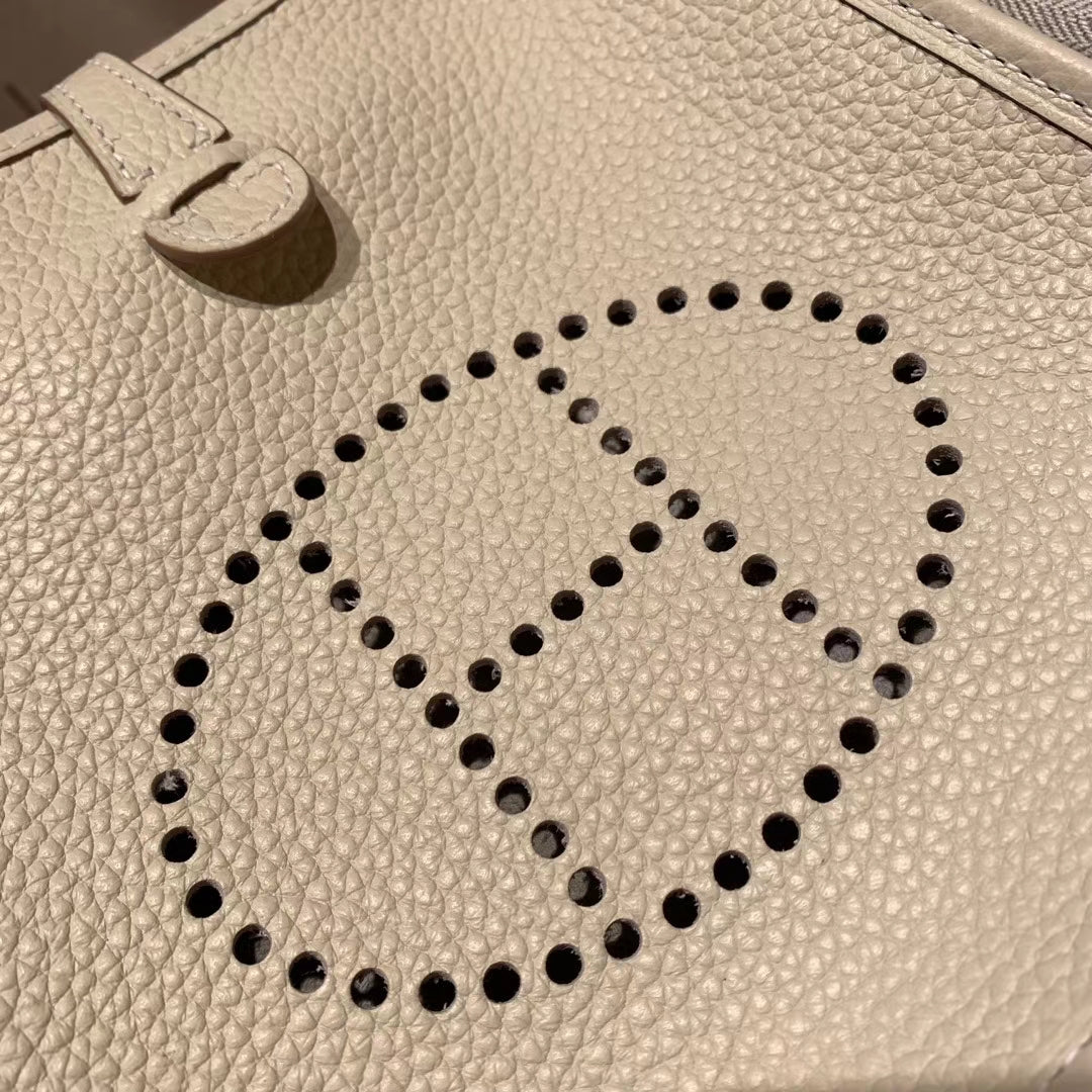 [TOP] HERMES Evelyne 16CM - Craie & SHW